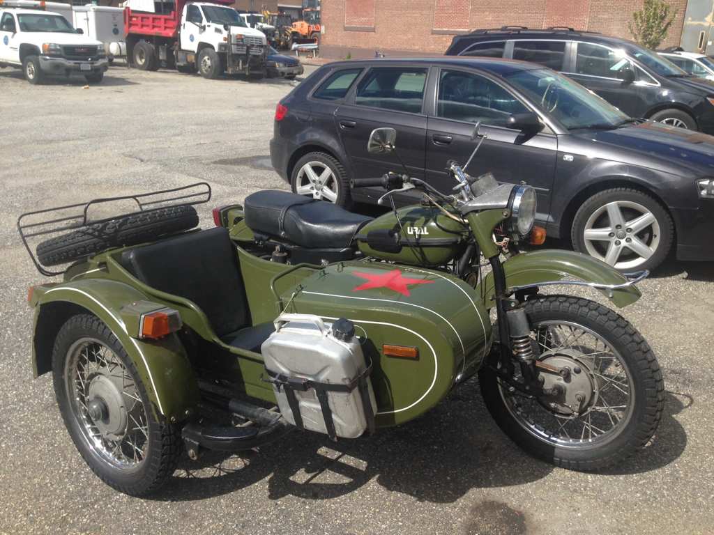 1024x768 Ural: BMW motor swap and build. DO THE TON