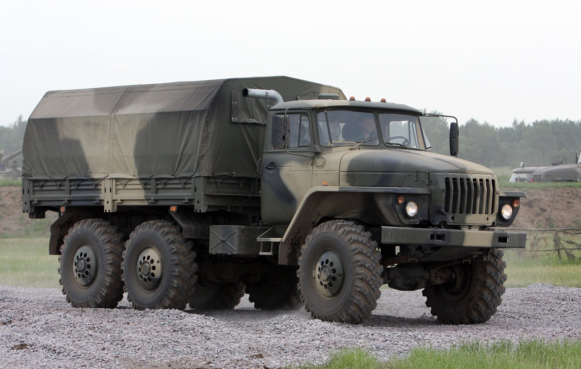 2250x1429 Ural 4320 2010