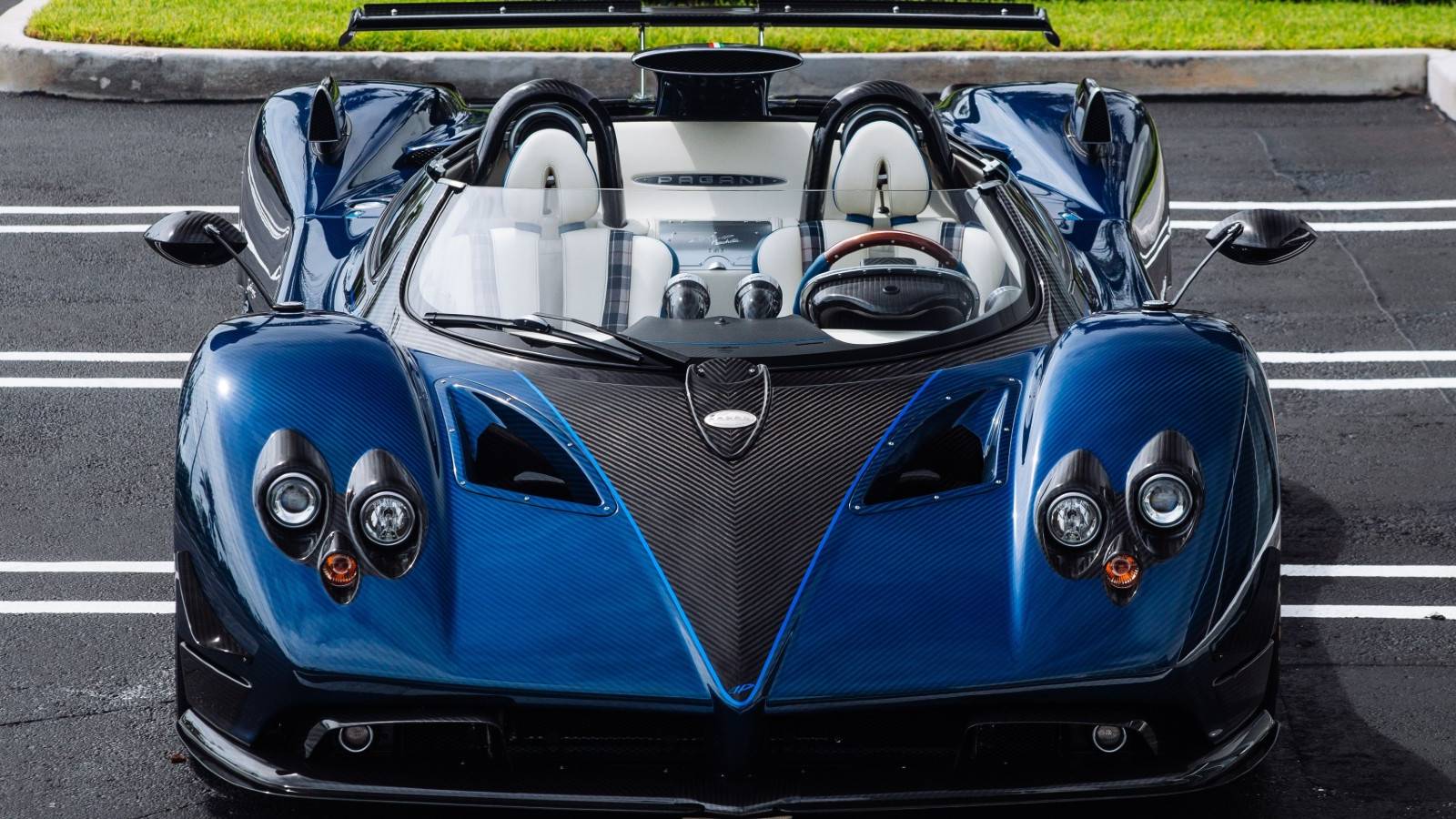 1600x900 Here's What Makes The Pagani Zonda HP Barchetta So Special