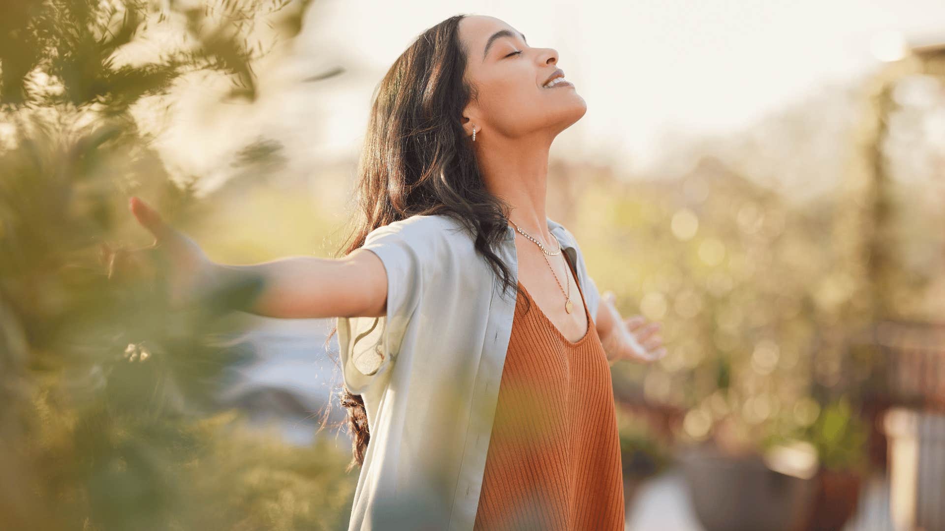1920x1080 Behaviors That Seem Rude But Are Actually Signs Of A Strong, Independent Woman