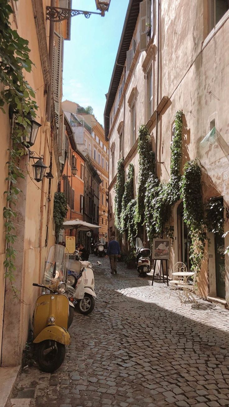 736x1309 Italy Aesthetic Wallpaper