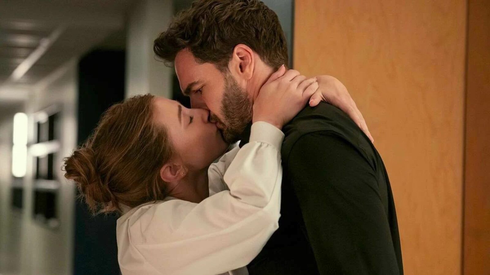 1600x900 Fake dating goes mainstream in 'Love Hypothesis' trailer