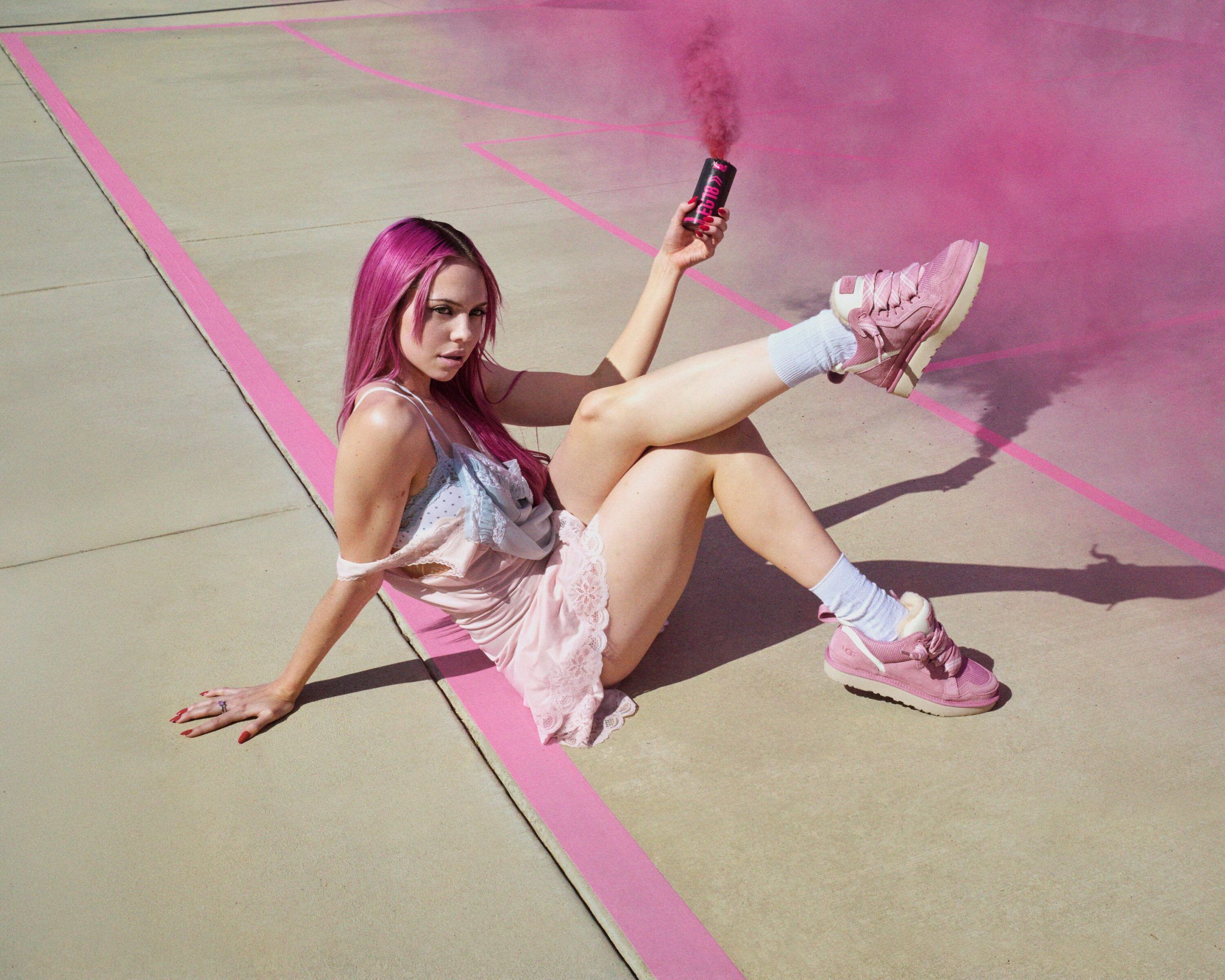 2560x2048 UGG DISRUPTS THE MOOD WITH ADÉLA, MOLLY SANTANA, & PALOMA SANDOVAL FOR LAUNCH OF THE DUSTY ORCHID COLLECTIONTHINK UGG CLASSICS, BUT PINK