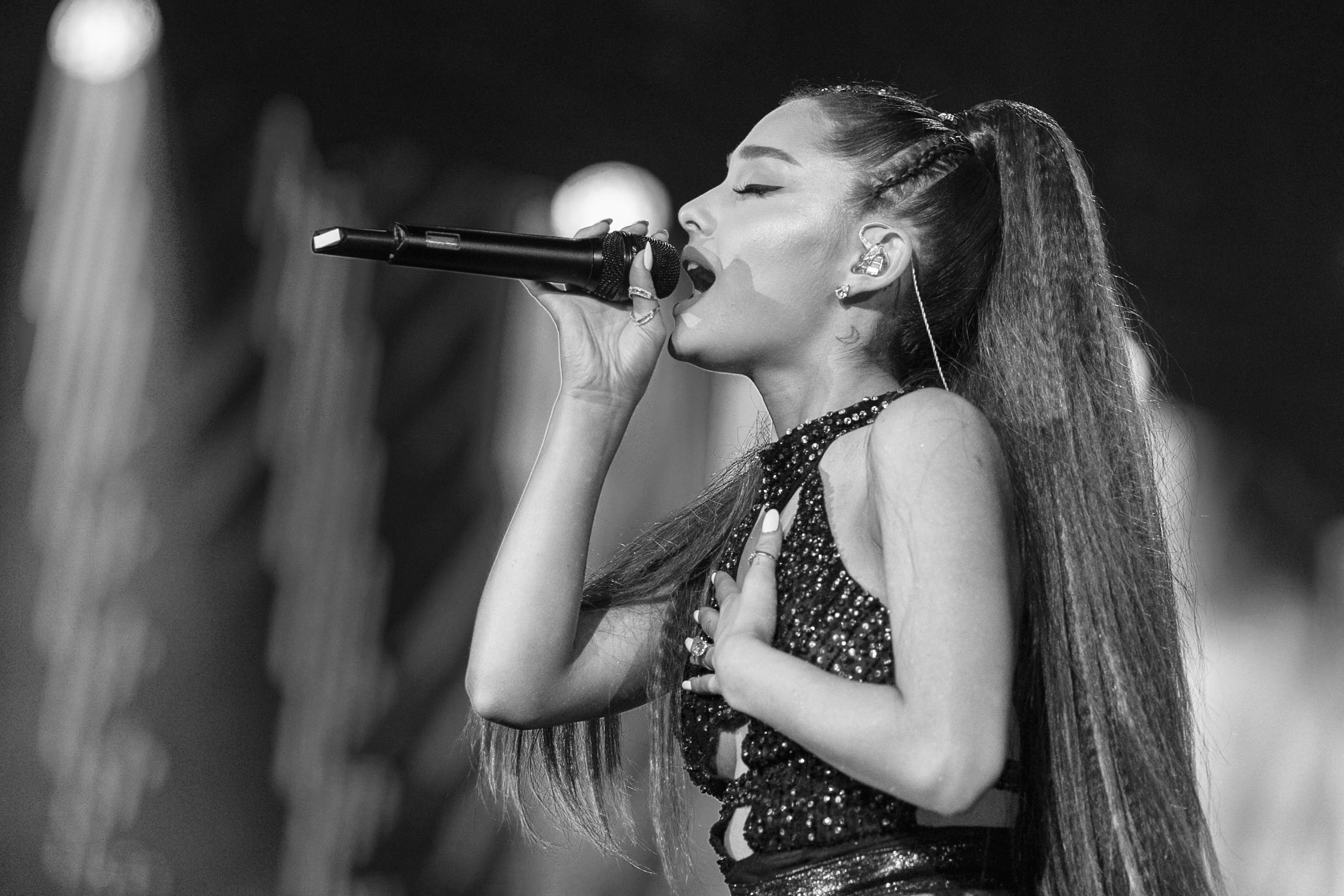 3071x2047 Ariana Grande and Dalton Gomez Wallpaper