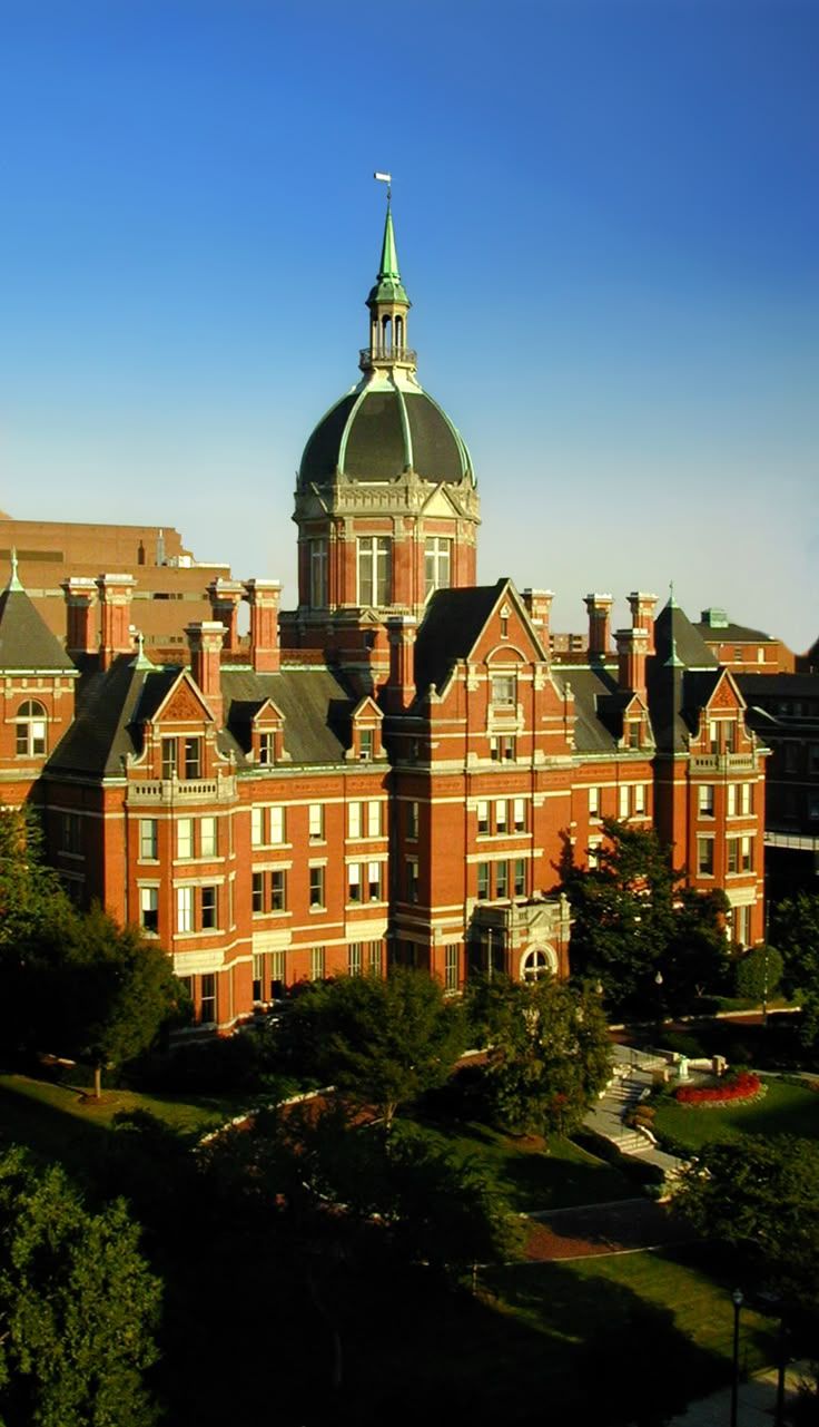 736x1281 Johns Hopkins University, Maryland (USA). College campus tour ideas, Historic university building with dome, Historical