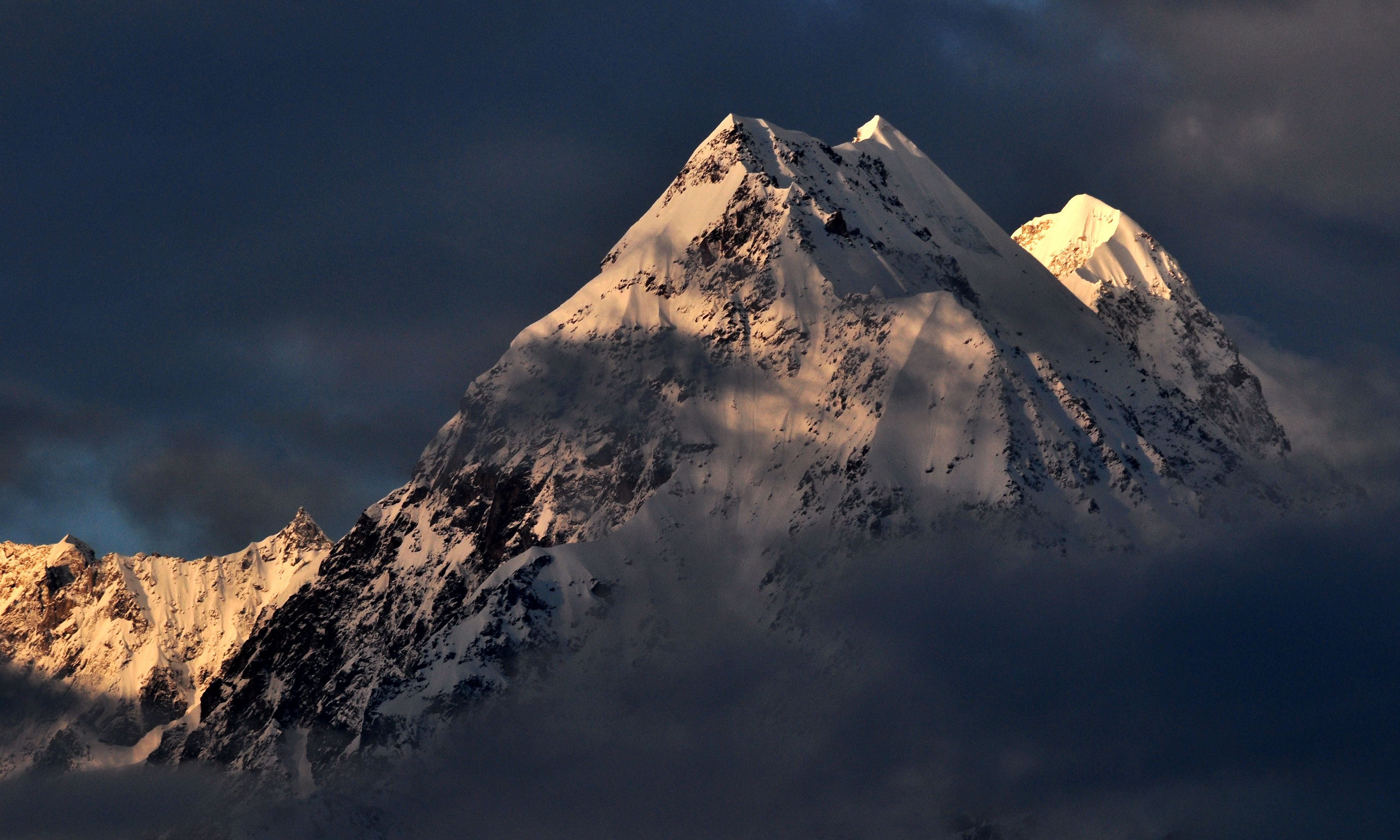 3783x2271 Panchchuli mountain Peak as seen from Munsiyari, in the Pithoragarh District of Uttarakhand