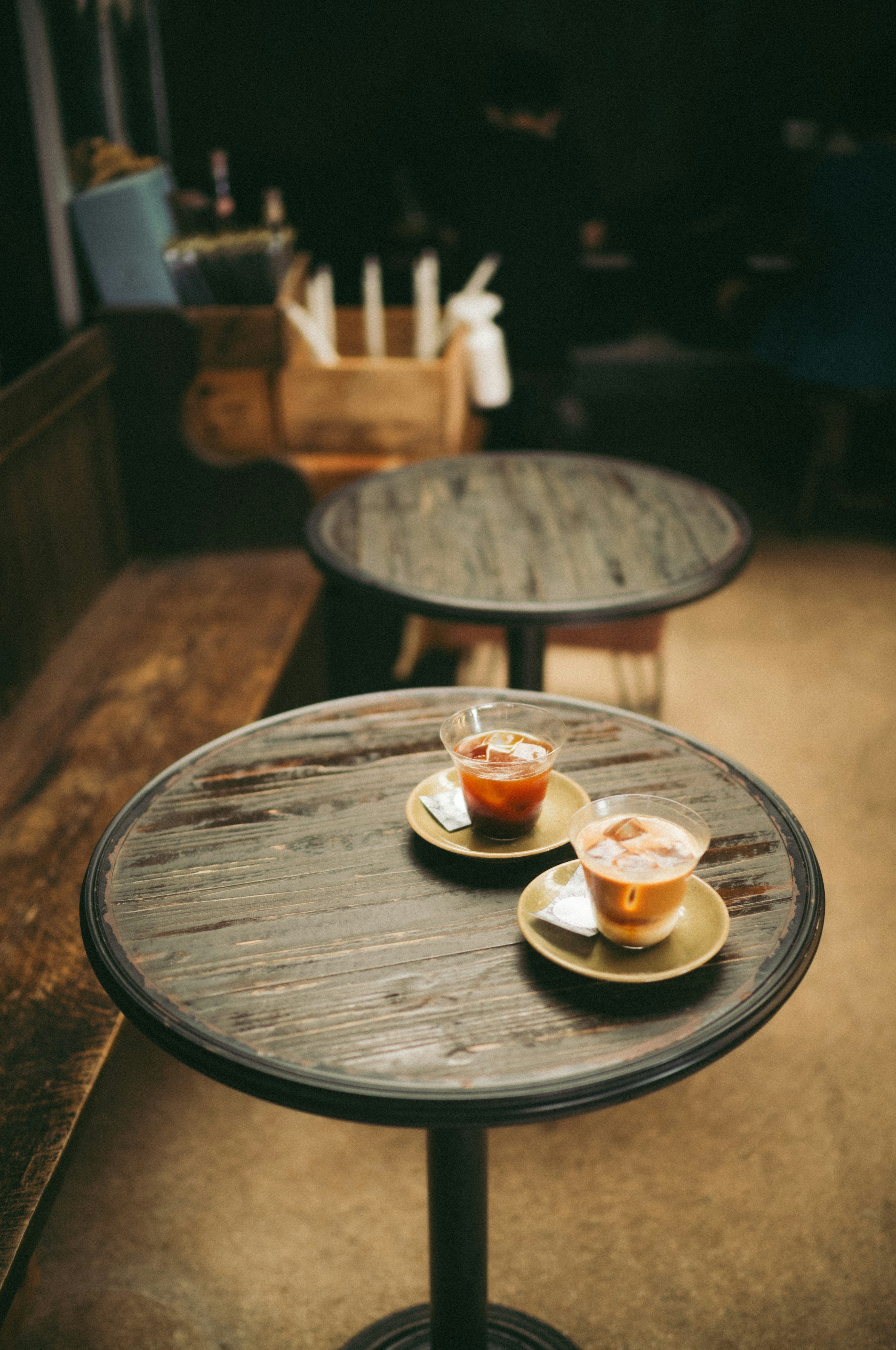 3000x4517 Two iced coffee drinks on table