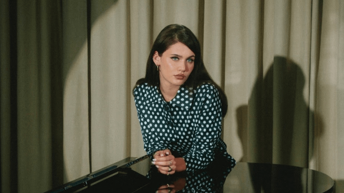 1200x675 Sienna Spiro Stole The Show With Her New Music Honey POP