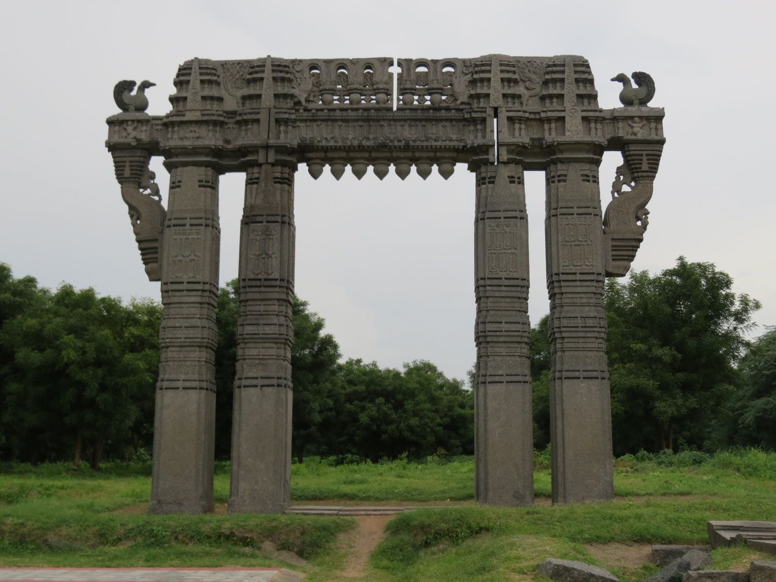 1600x1200 Gate of Fort