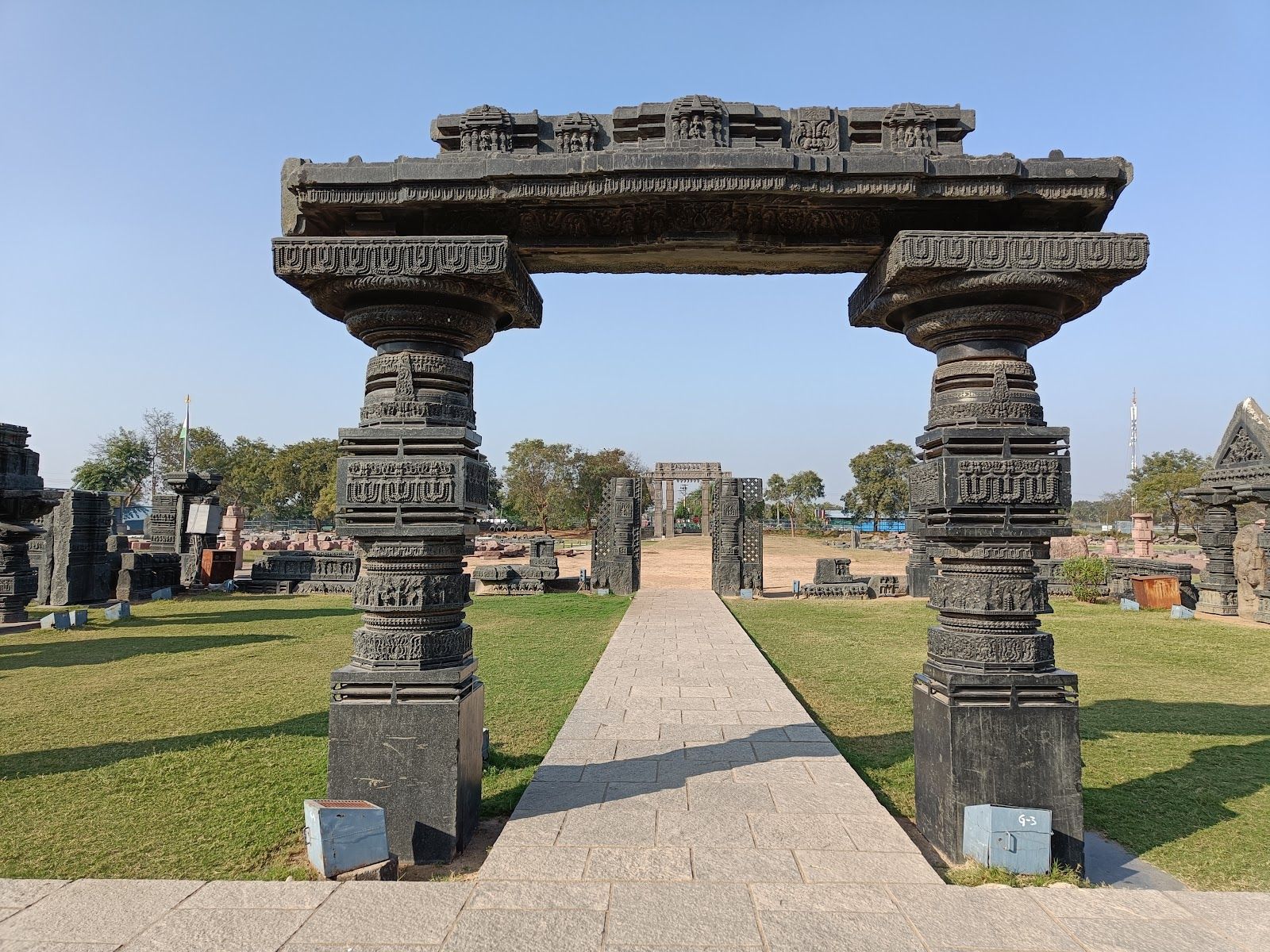 1600x1200 Warangal Fort. Timings, History & Visitor Guide