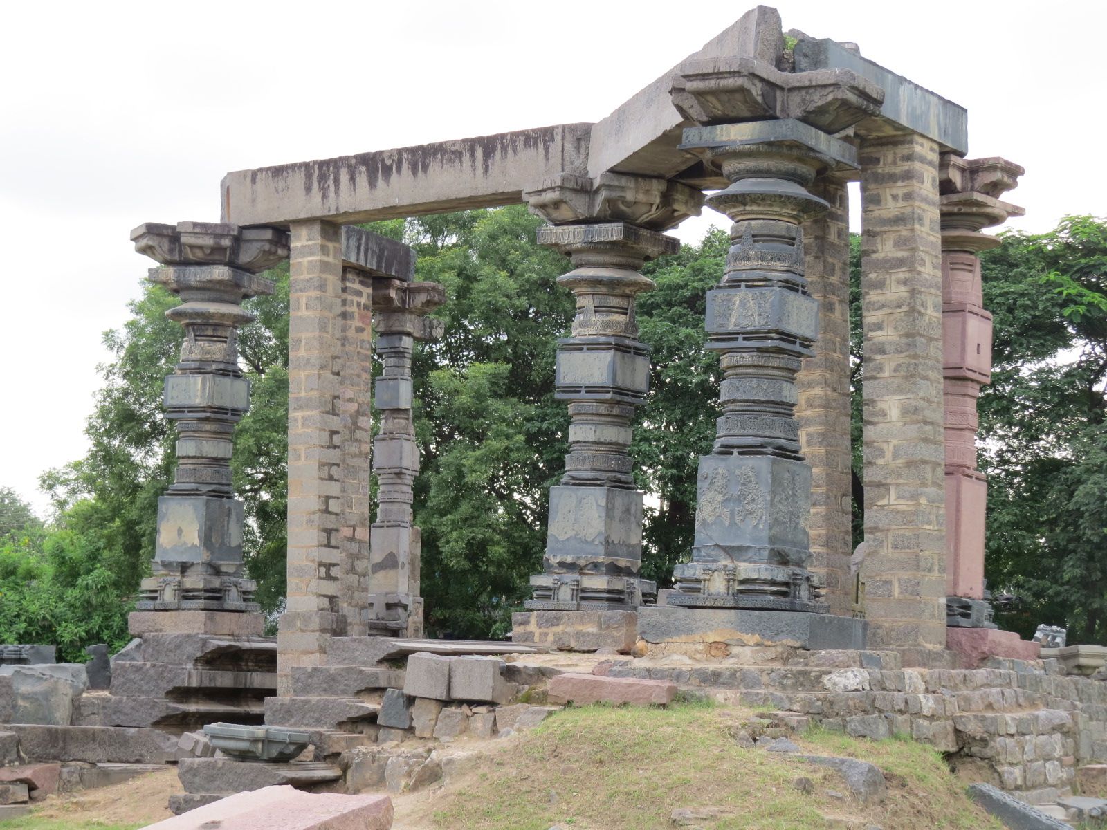 1600x1200 Inside the Warangal
