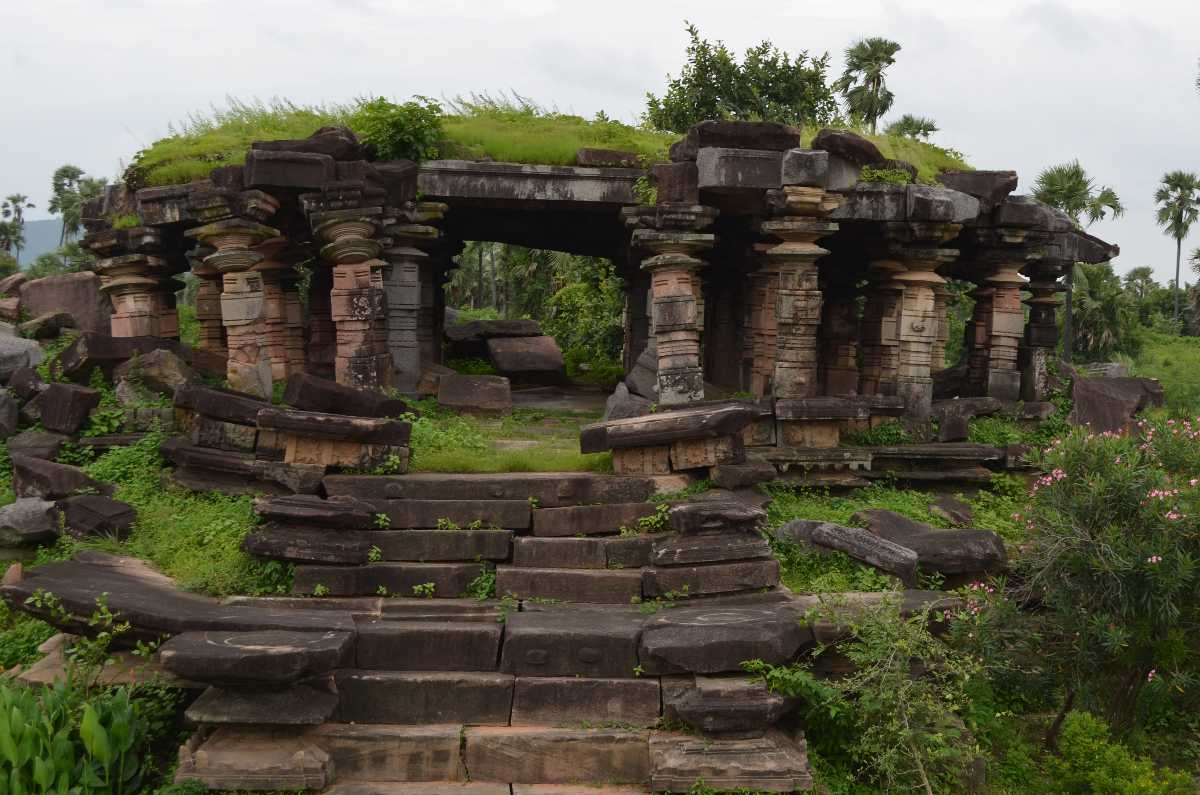 1200x795 Rayaparthy Shiva Temple, Warangal (2026), Timings