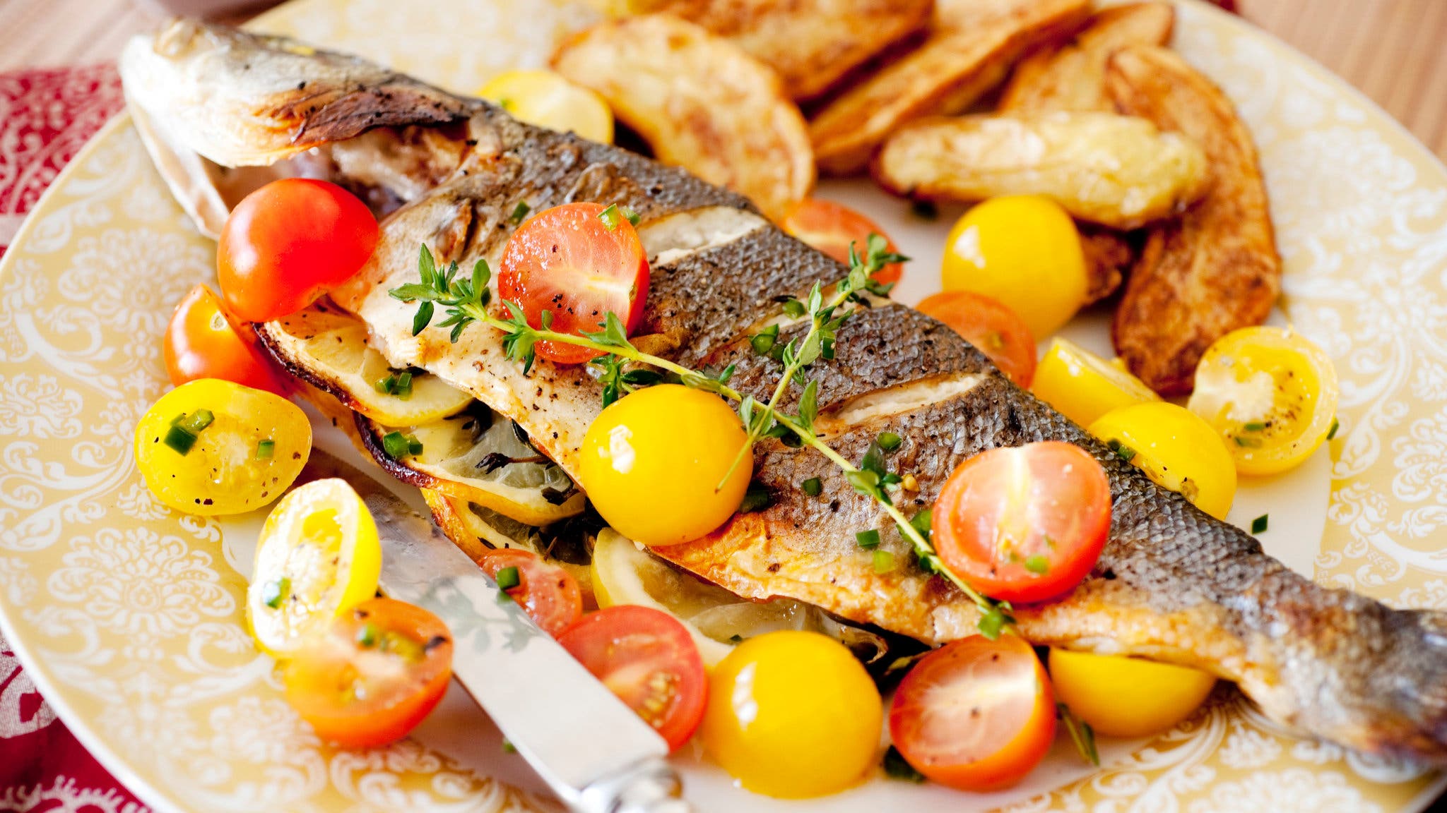 2048x1152 Greek Style Fish With Marinated Tomatoes