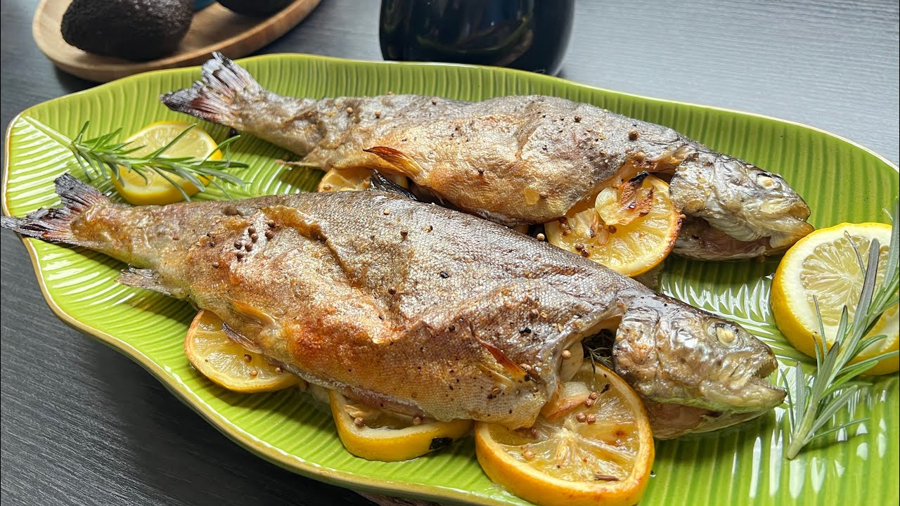 1280x720 Baked Fish. Gebackene Fish. baked fish with rosemary and lemon