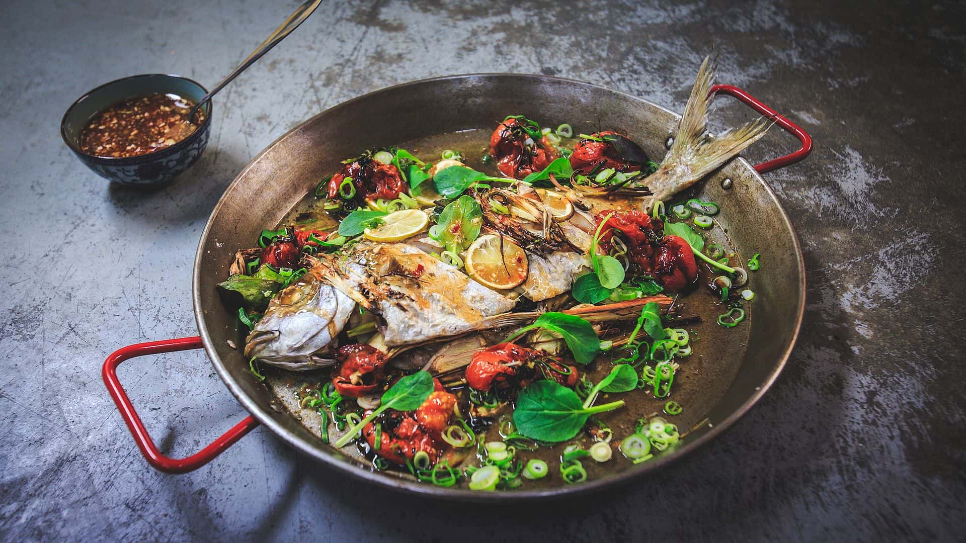 1920x1080 Thai style baked whole fish