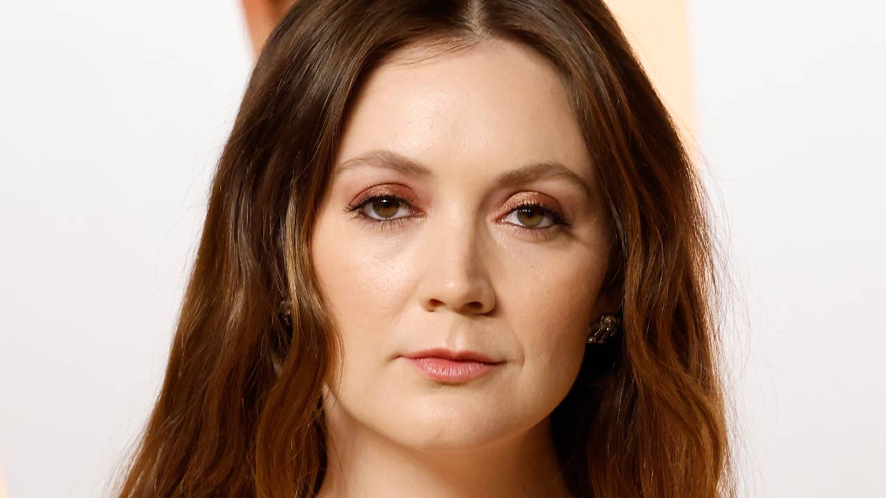 1280x720 Billie Lourd Looks 'So Much Like' Late Mom Carrie Fisher in New Transformation Photo