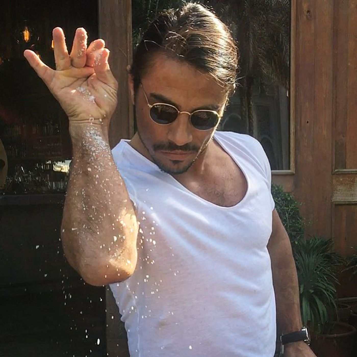 1400x1400 Salt Bae Wallpaper