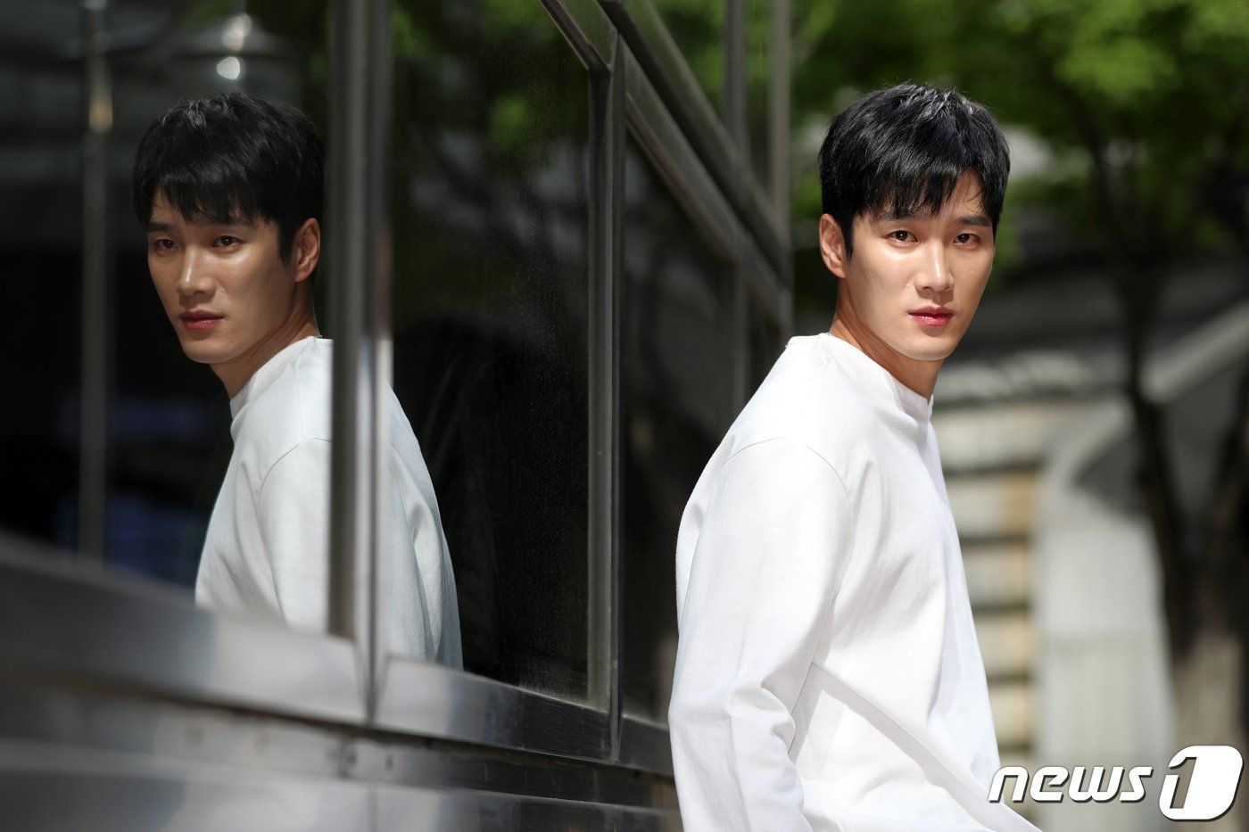 1400x933 Ahn Bo Hyun Wallpaper