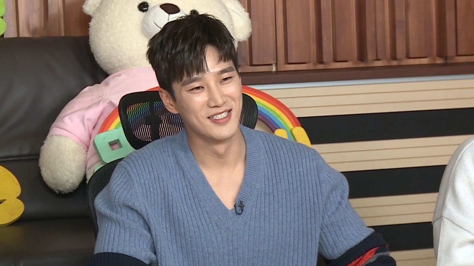 1600x900 I Live Alone Ahn Bo Hyun Pt. 1 I Don't Live Alone (Do Yeon) (TV Episode 2020)