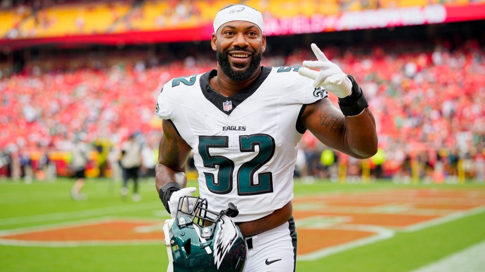 1600x900 Philadelphia Eagles Pass Rusher Za'Darius Smith Retires Mid Season