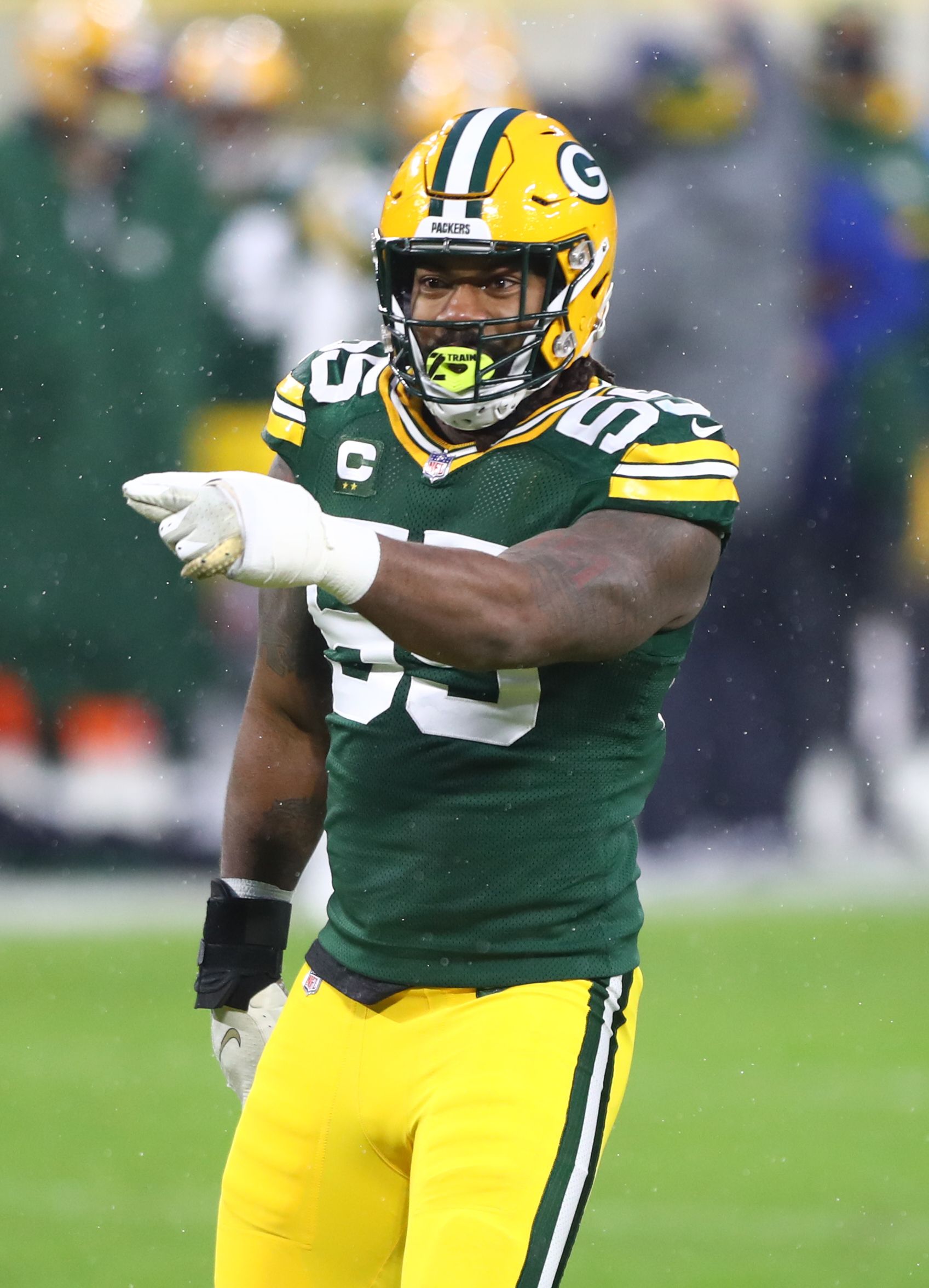 1697x2351 Packers Place Za'Darius Smith On IR