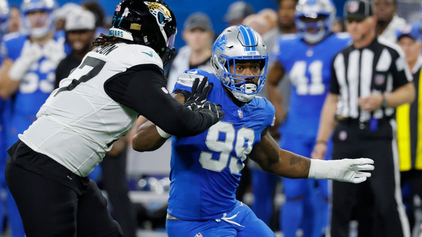 1600x900 Notebook: Lions increasing workload of Za'Darius Smith