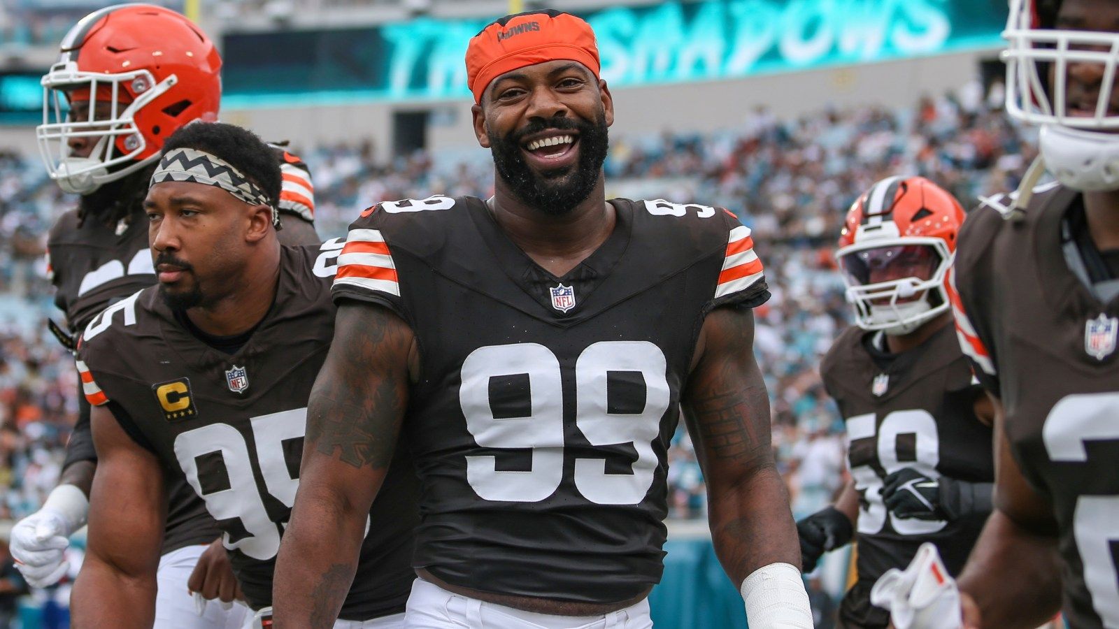 1600x900 Report: Za'Darius Smith not likely to play against Texans