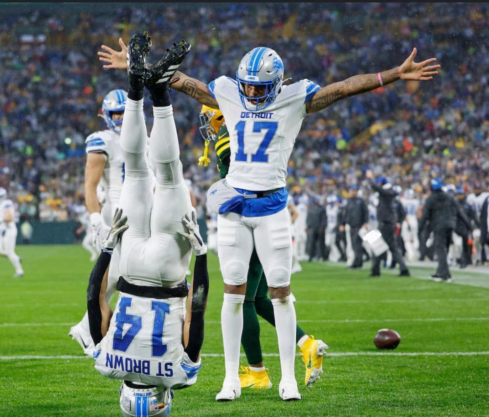 1000x853 Za'Darius Smith had the Best Photo of Last Season