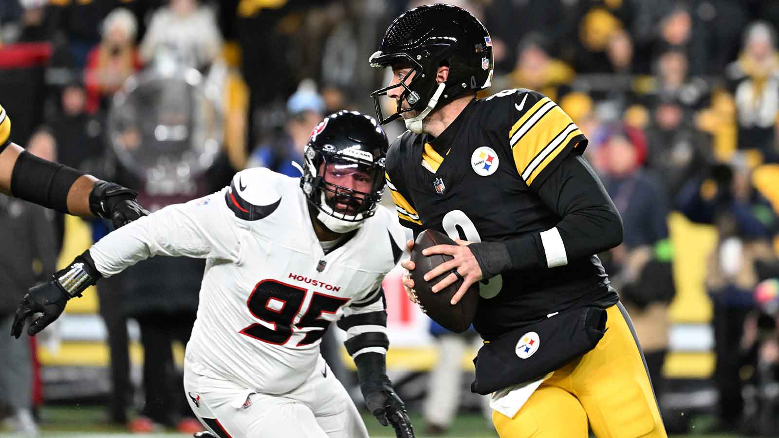 1600x900 Latest Za'Darius Smith News