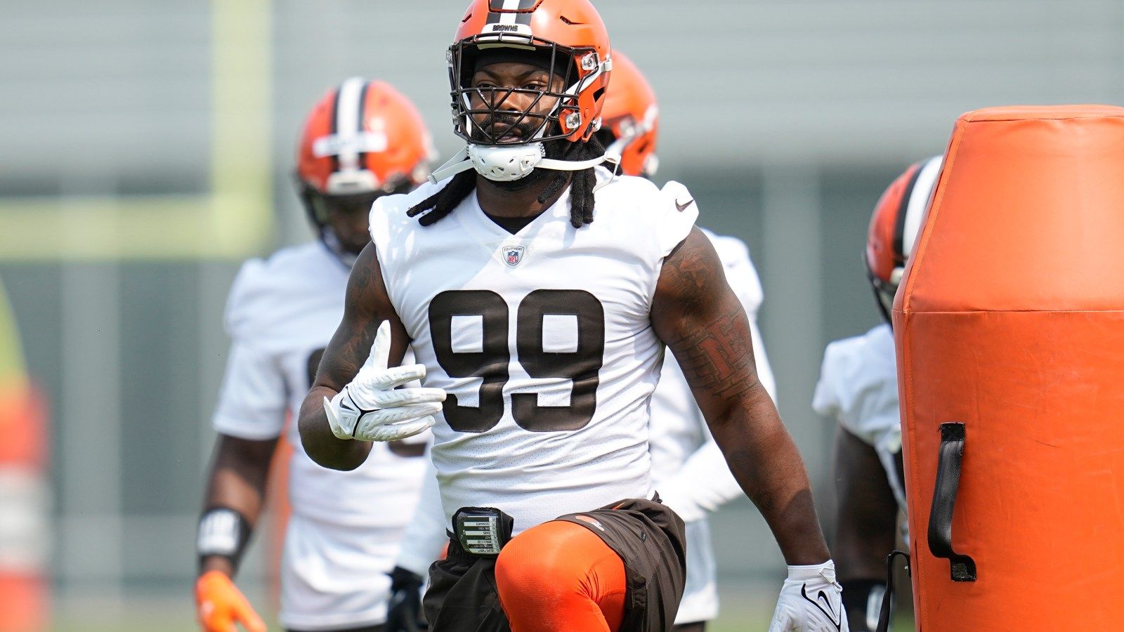 1600x900 Za'Darius Smith excited to have 'hand in the dirt' with Browns, paired up front with Myles Garrett