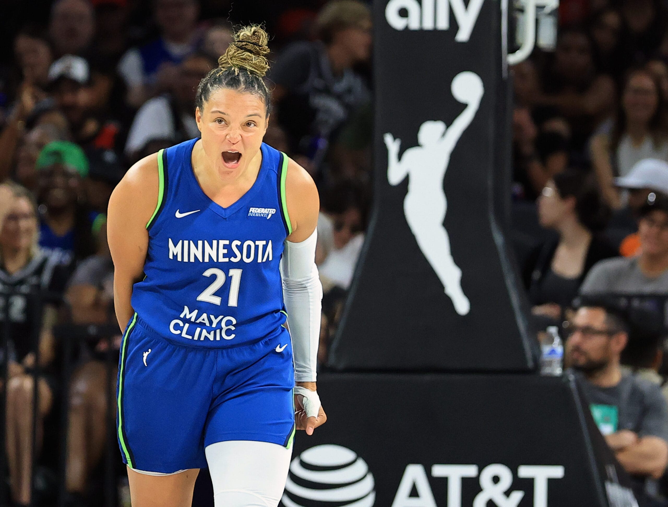 2560x1944 Minnesota Lynx Guard Kayla McBride Named Western Conference Player of the Week