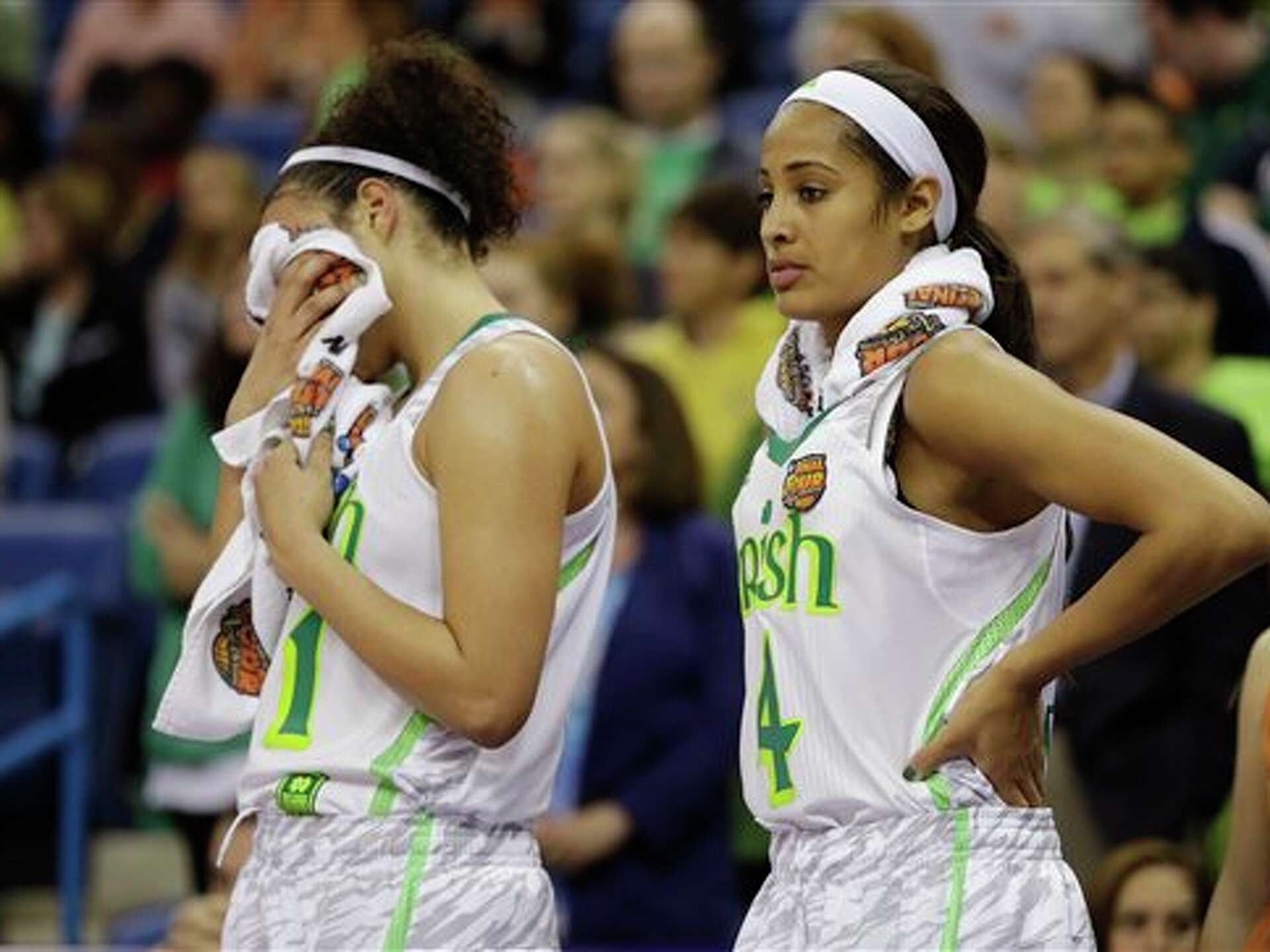 1920x1440 Kayla McBride, Skylar Diggins
