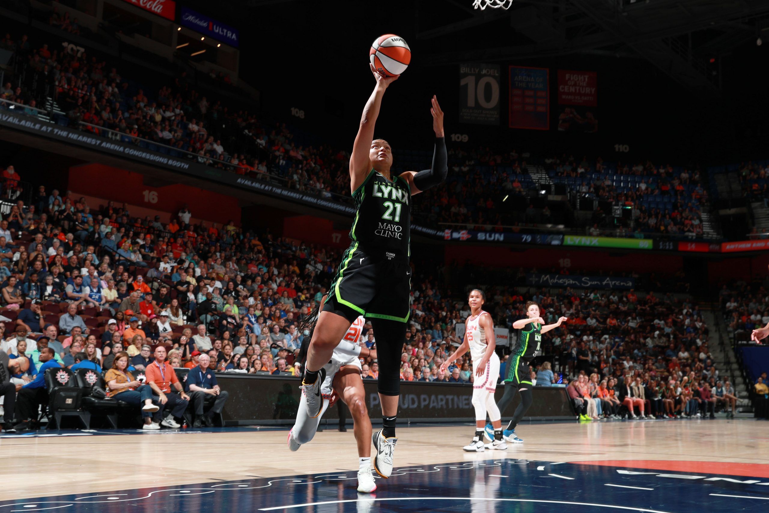2560x1707 McBride Scores Allen Adds 16 And The Lynx Beat The Sun 87 83 For Their 3rd Straight Win