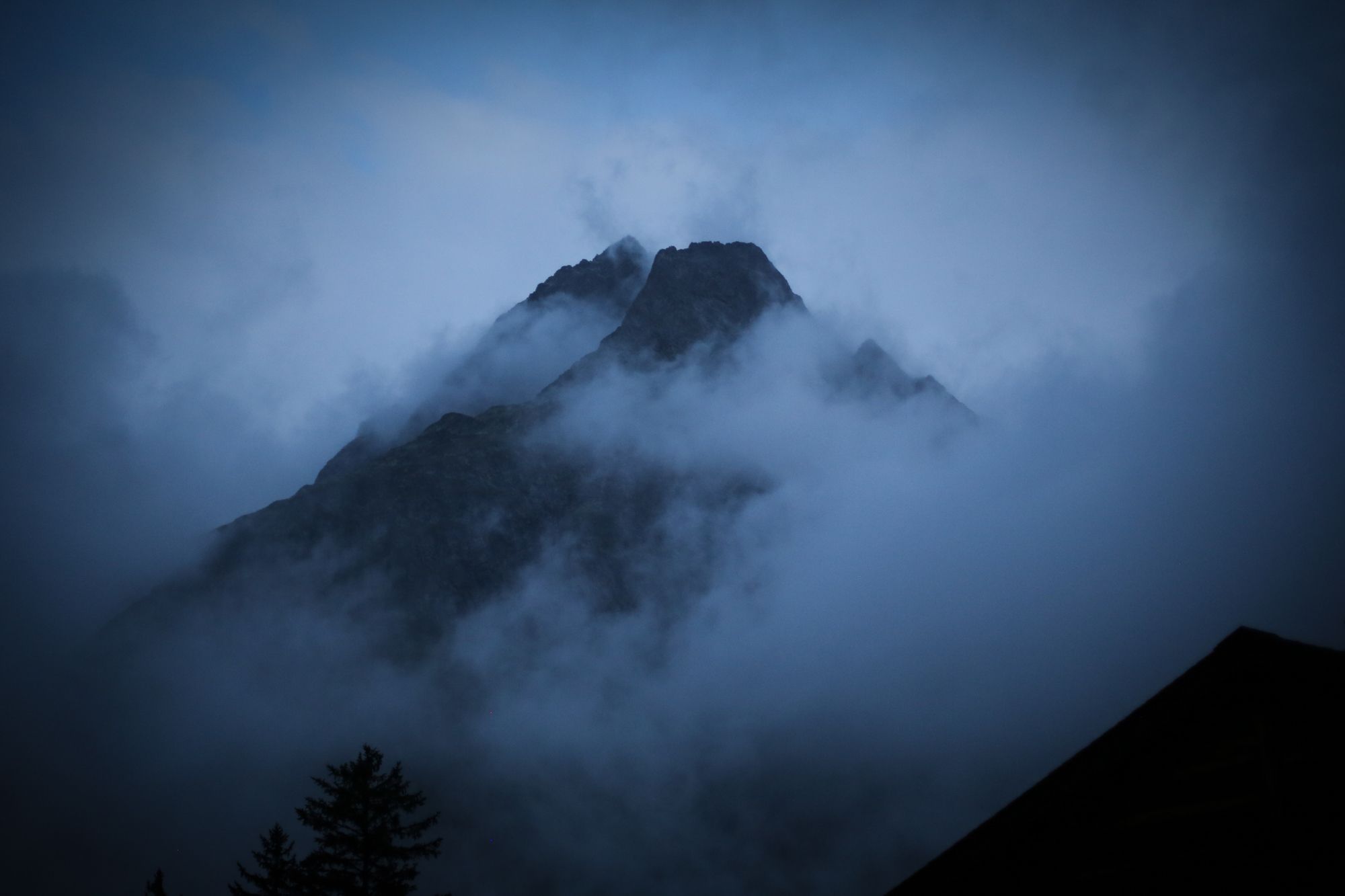 2000x1333 UTMB Photo Gallery