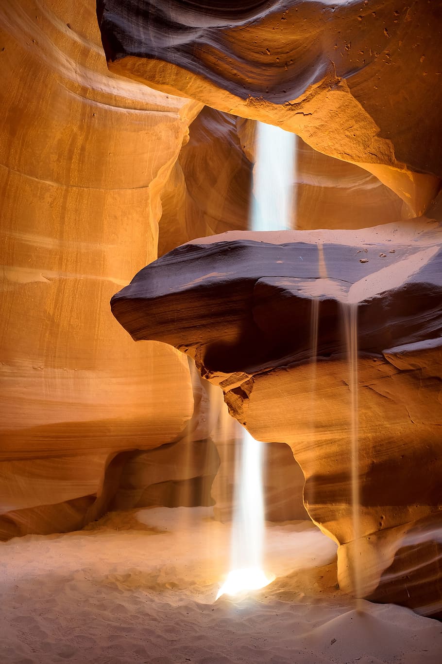 910x1365 Desert canyon 1080P, 2K, 4K, 5K HD wallpaper free download