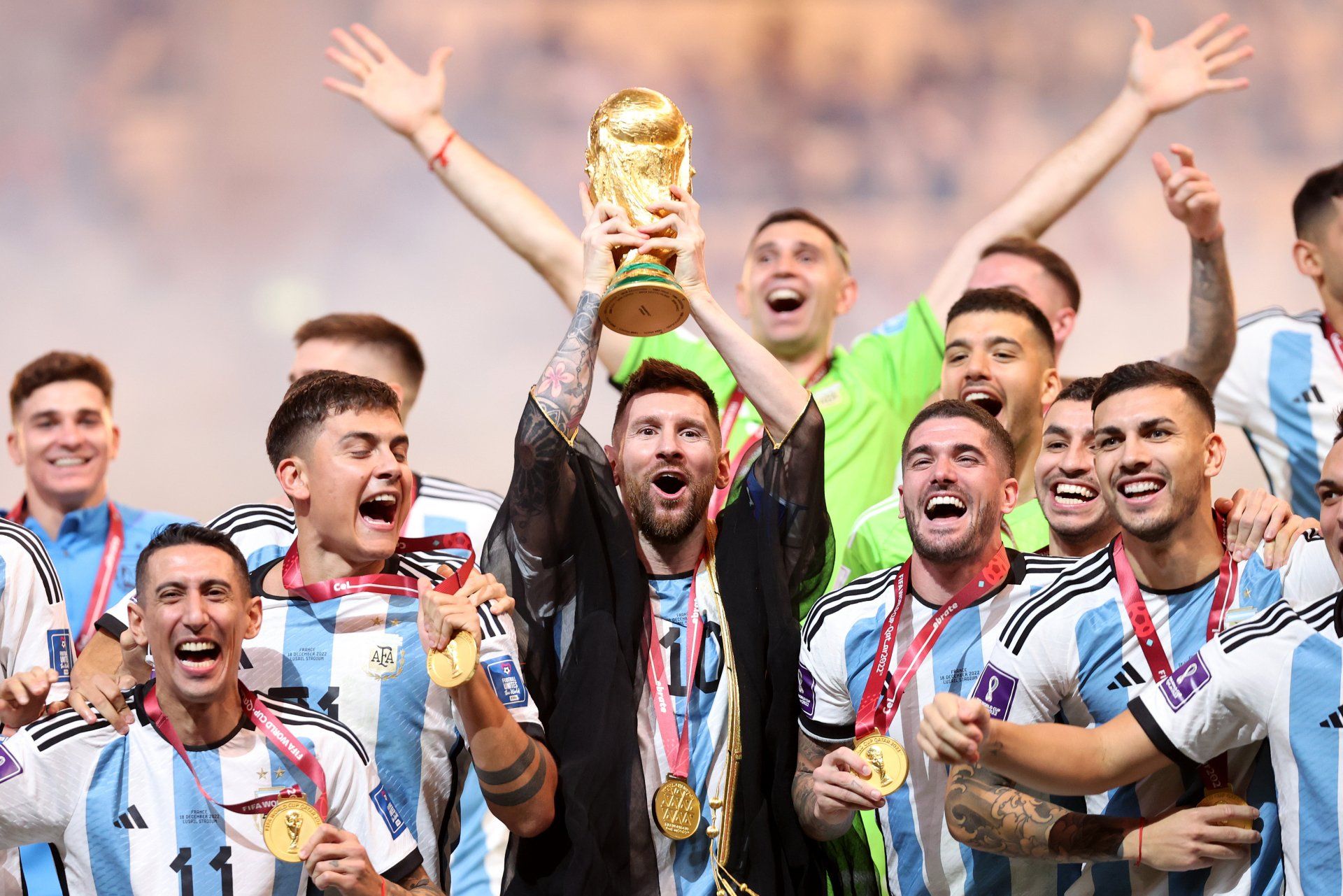 1920x1281 Wallpaper Messi In Argentina Jersey Download Argentina's Glory: Messi Stars In 4K Ultra HD 4768x3181