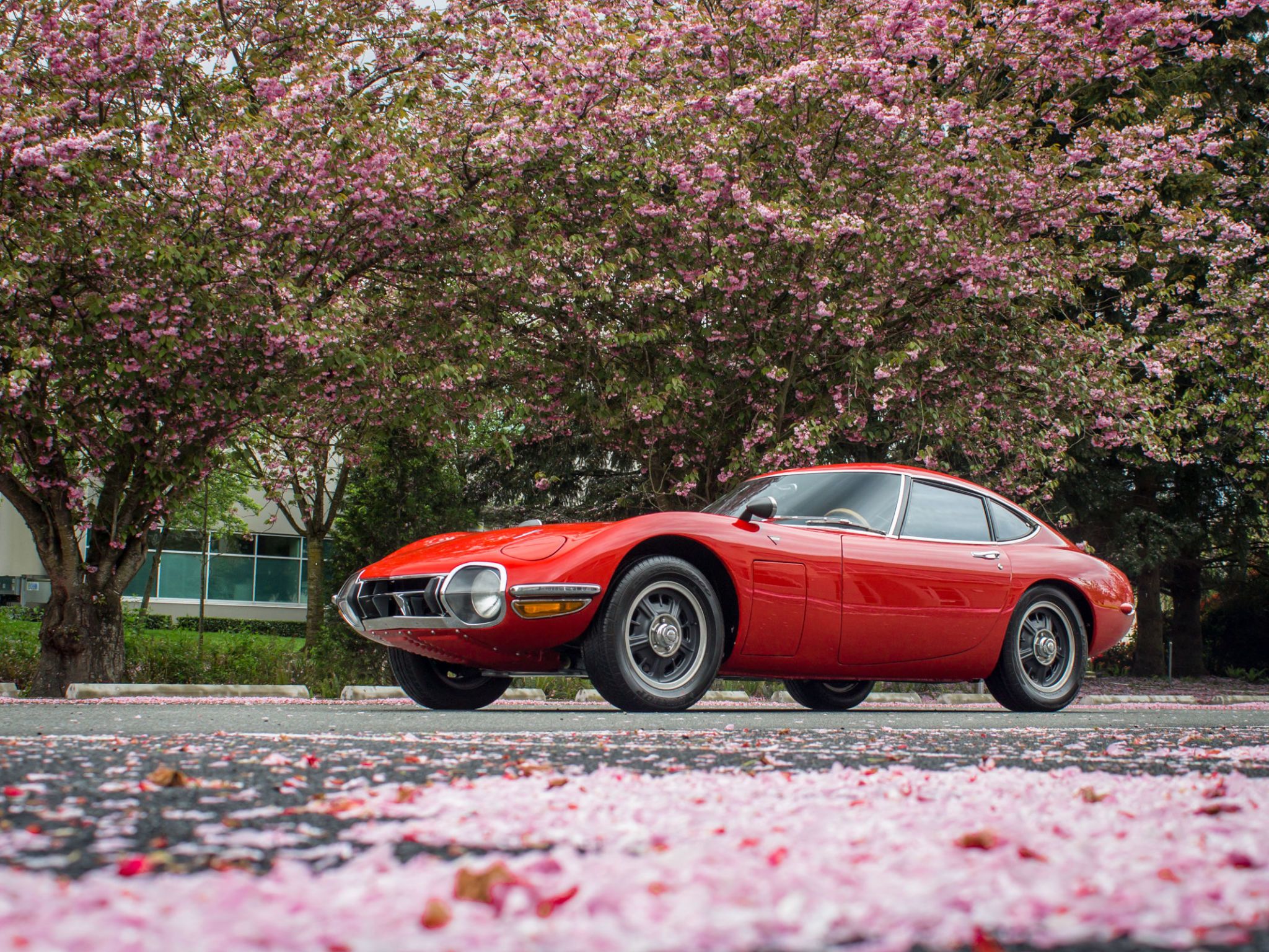 2048x1536 Dreams and Madness: How the 2000GT and LFA Give Toyota Its Soul