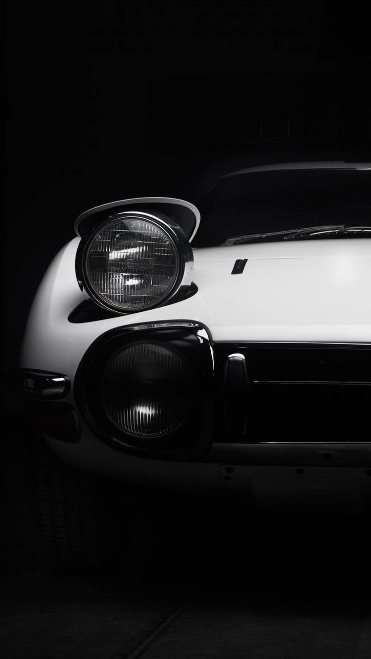 736x1308 Toyota 2000GT Wallpaper