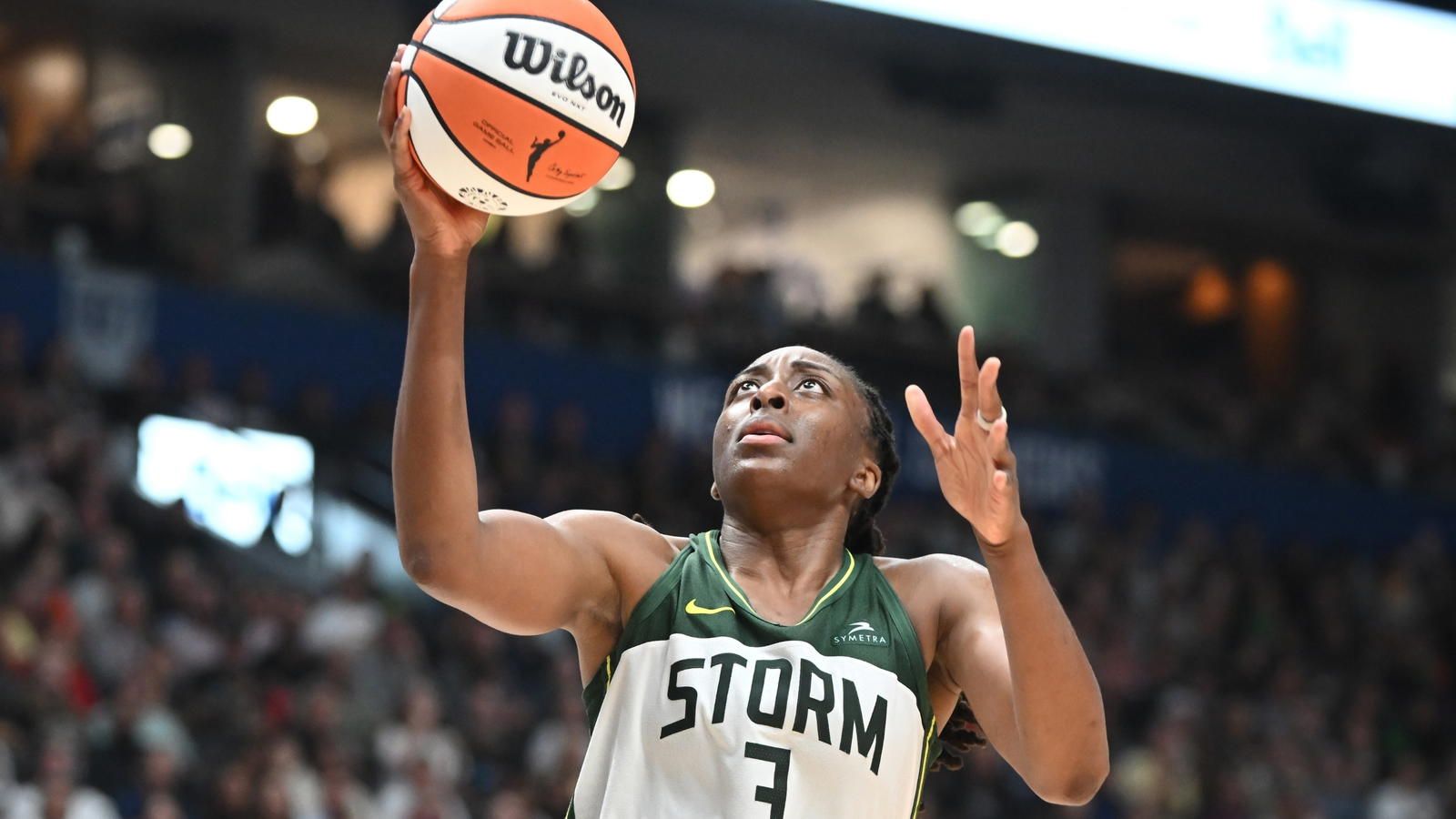 1600x900 Nneka Ogwumike Rejoins Los Angeles Sparks After Two Seasons With Seattle Storm