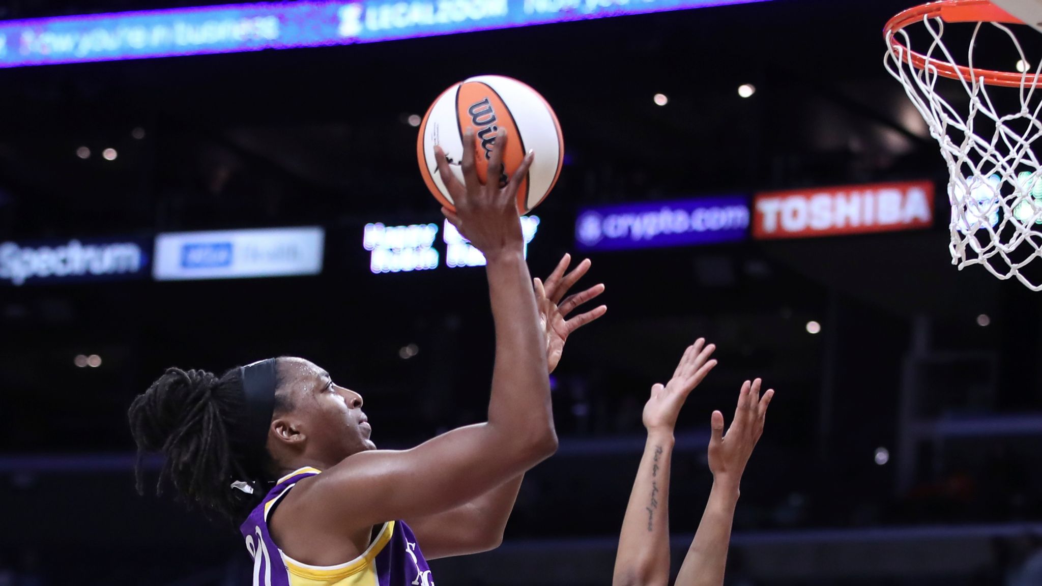 2048x1152 WNBA: Los Angeles Sparks' Nneka Ogwumike clinches late win over Minnesota Lynx