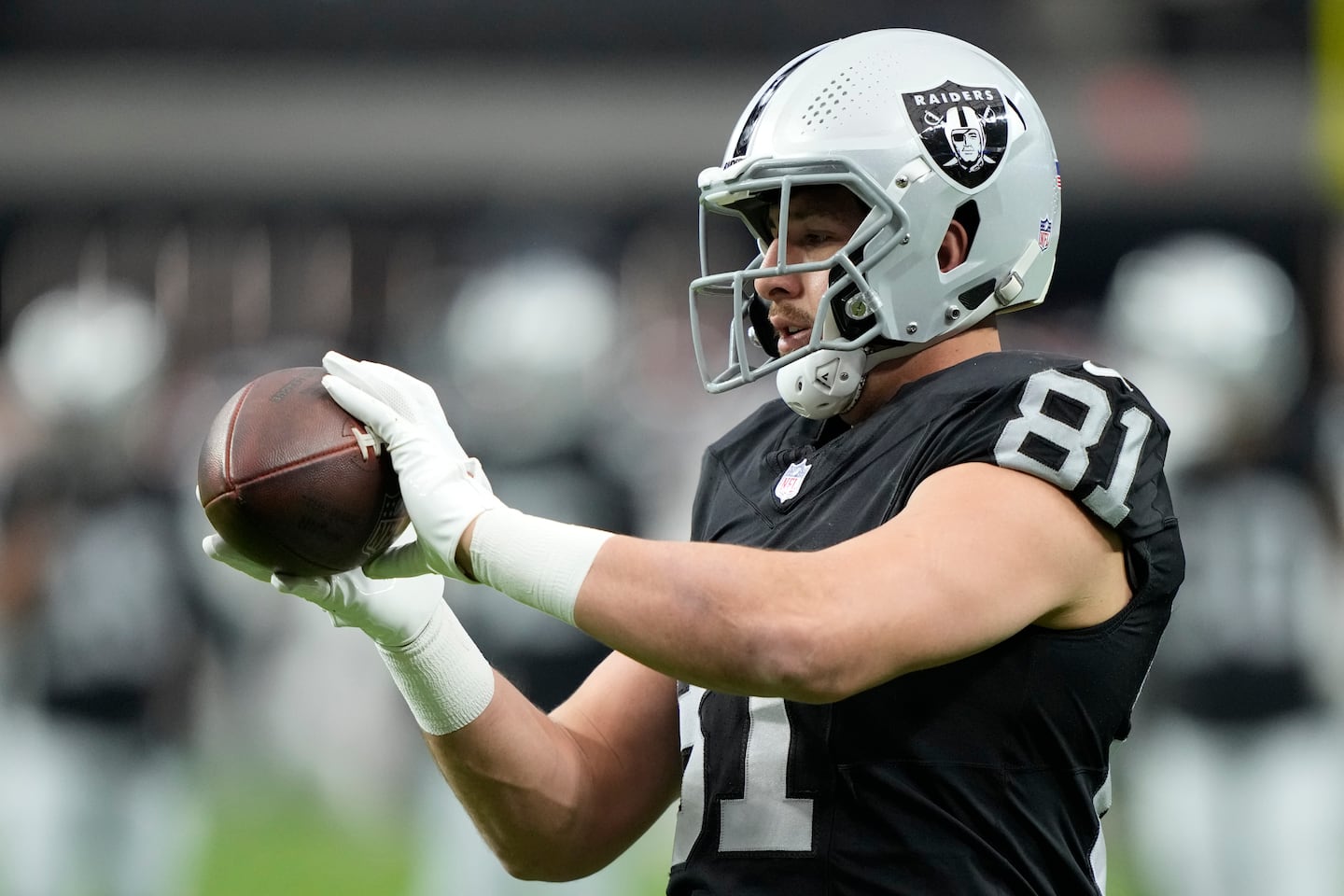 1440x960 NFL Free Agency: Austin Hooper Joins Patriots On One Year Deal
