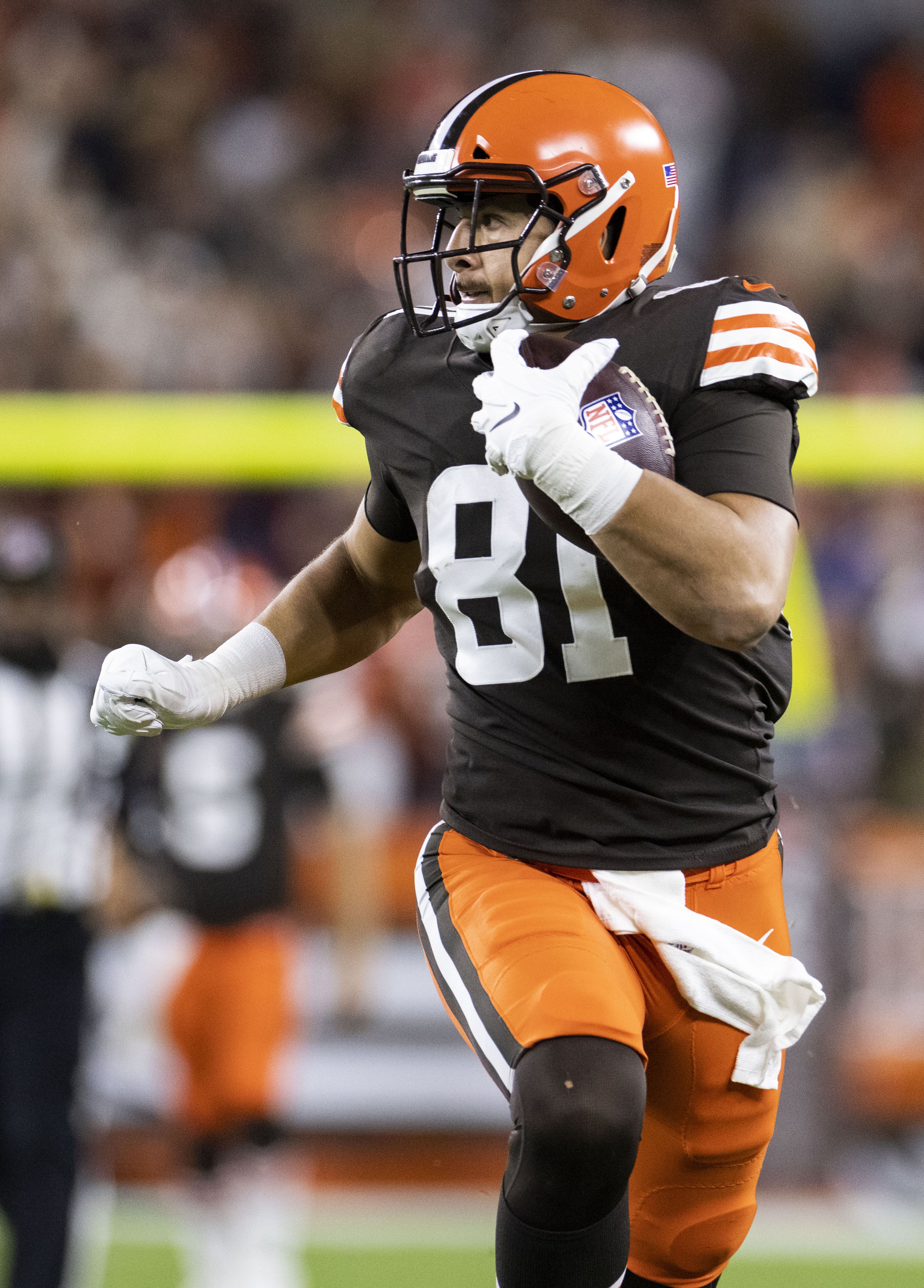 3504x4883 Raiders, TE Austin Hooper Agree To Terms