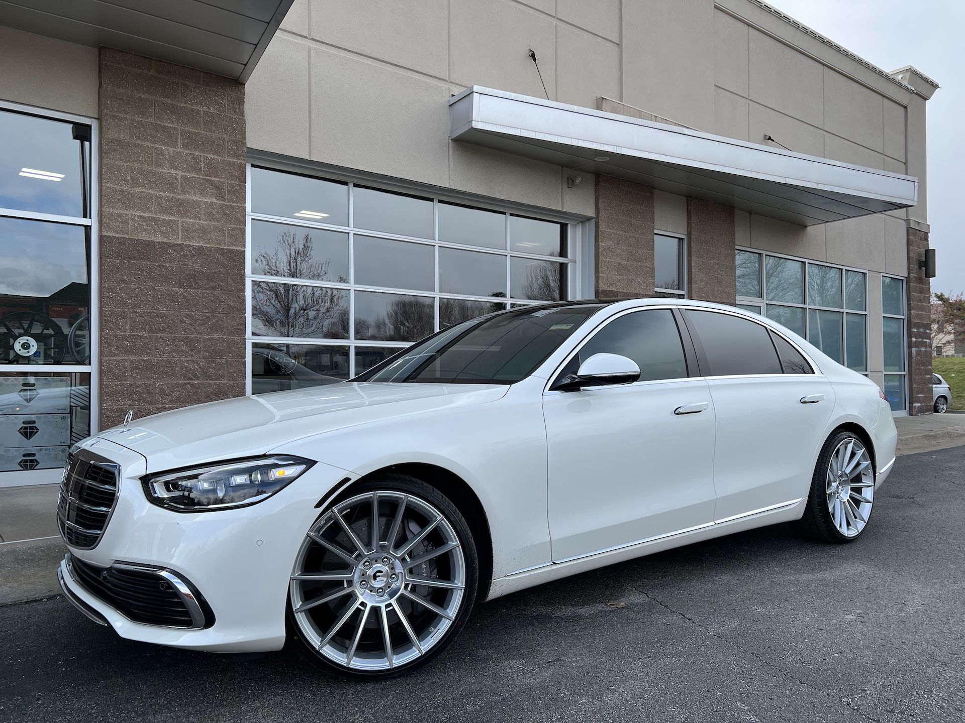 1920x1440 Mercedes Benz S580 Gallery