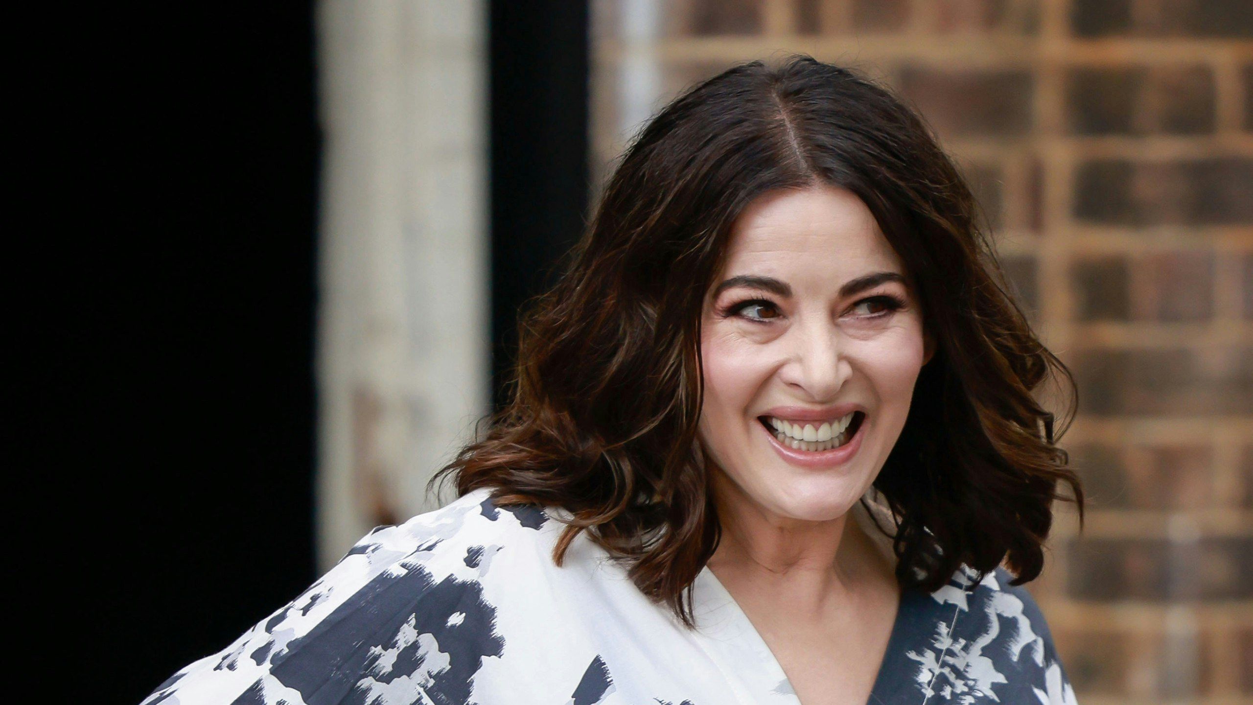 2560x1440 Nigella Lawson's Attitude To Cosmetic Surgery Is Refreshing