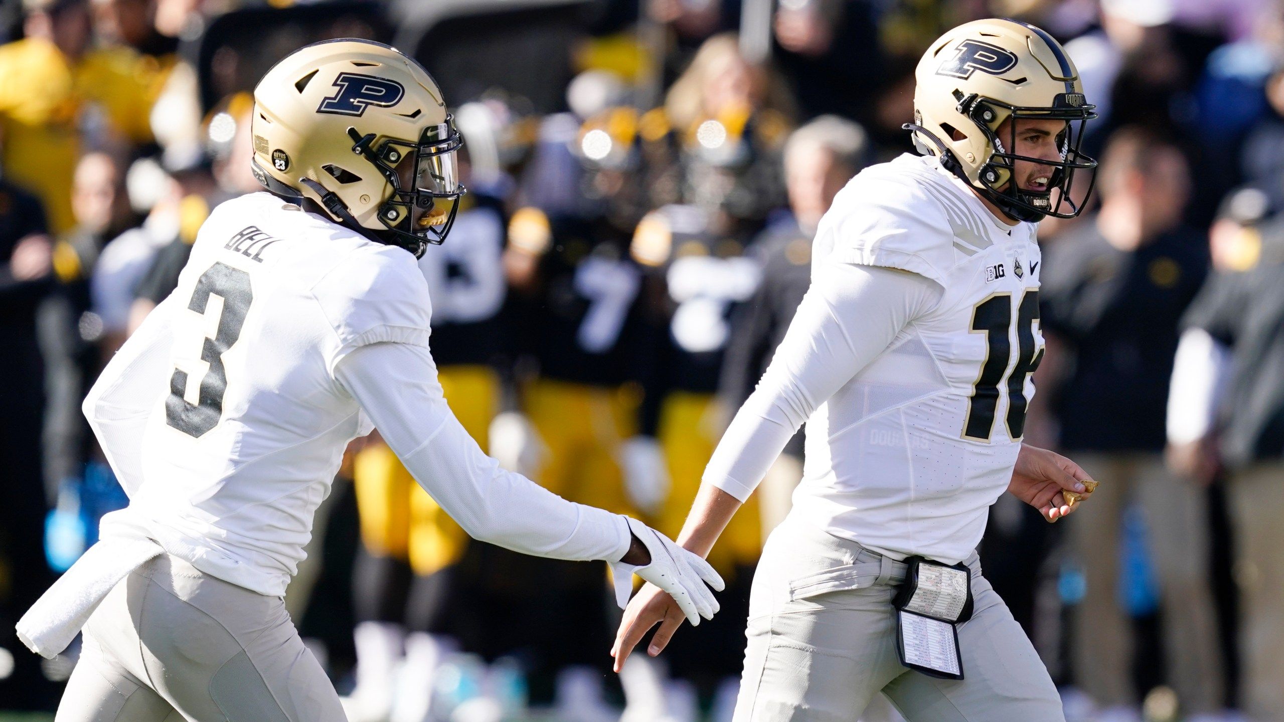 2560x1440 Aidan O'Connell, David Bell Lead Purdue Past No. 2 Iowa 24 7