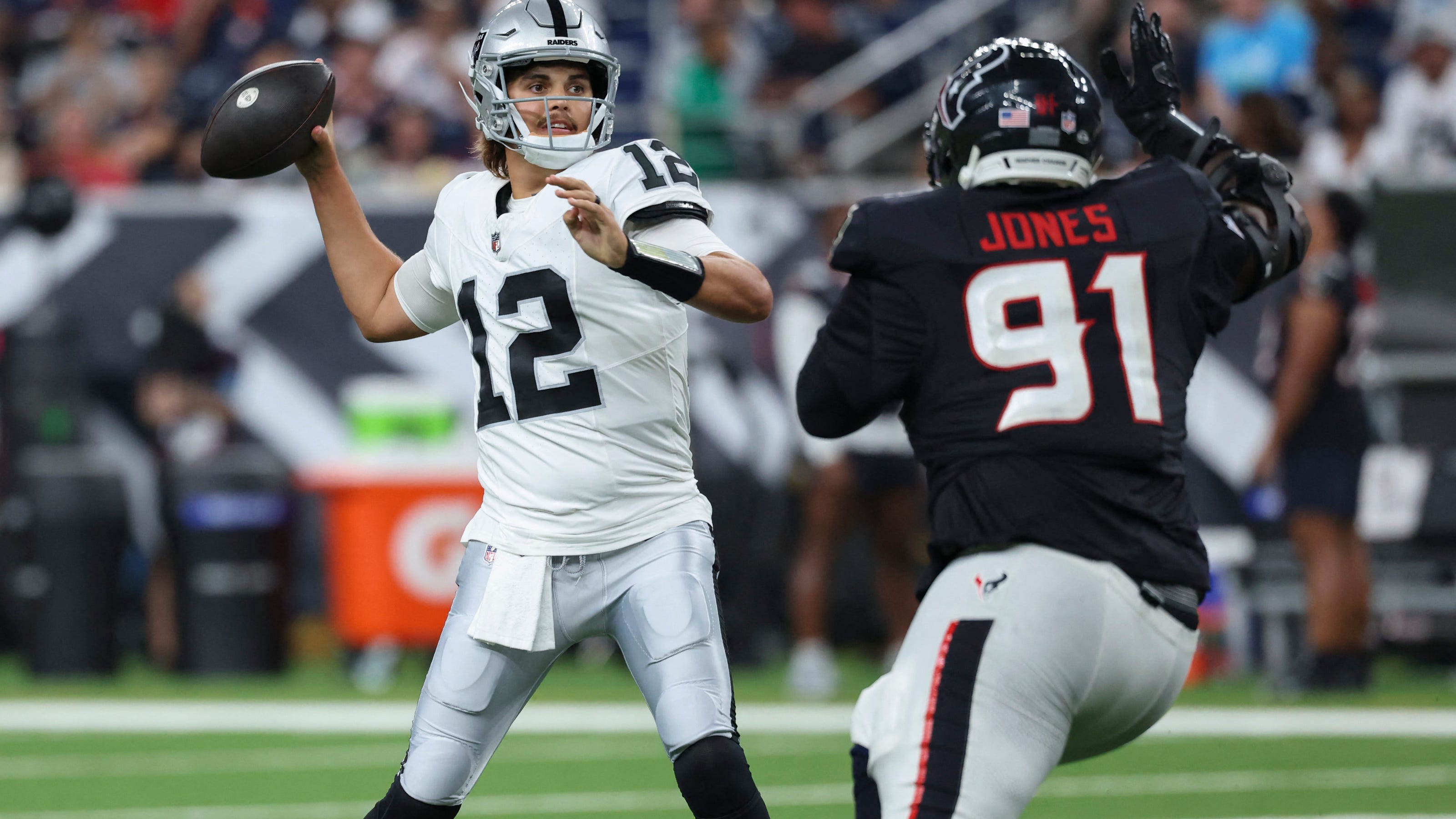 3200x1801 Should the Raiders consider trading QB Aidan O'Connell to the Giants?