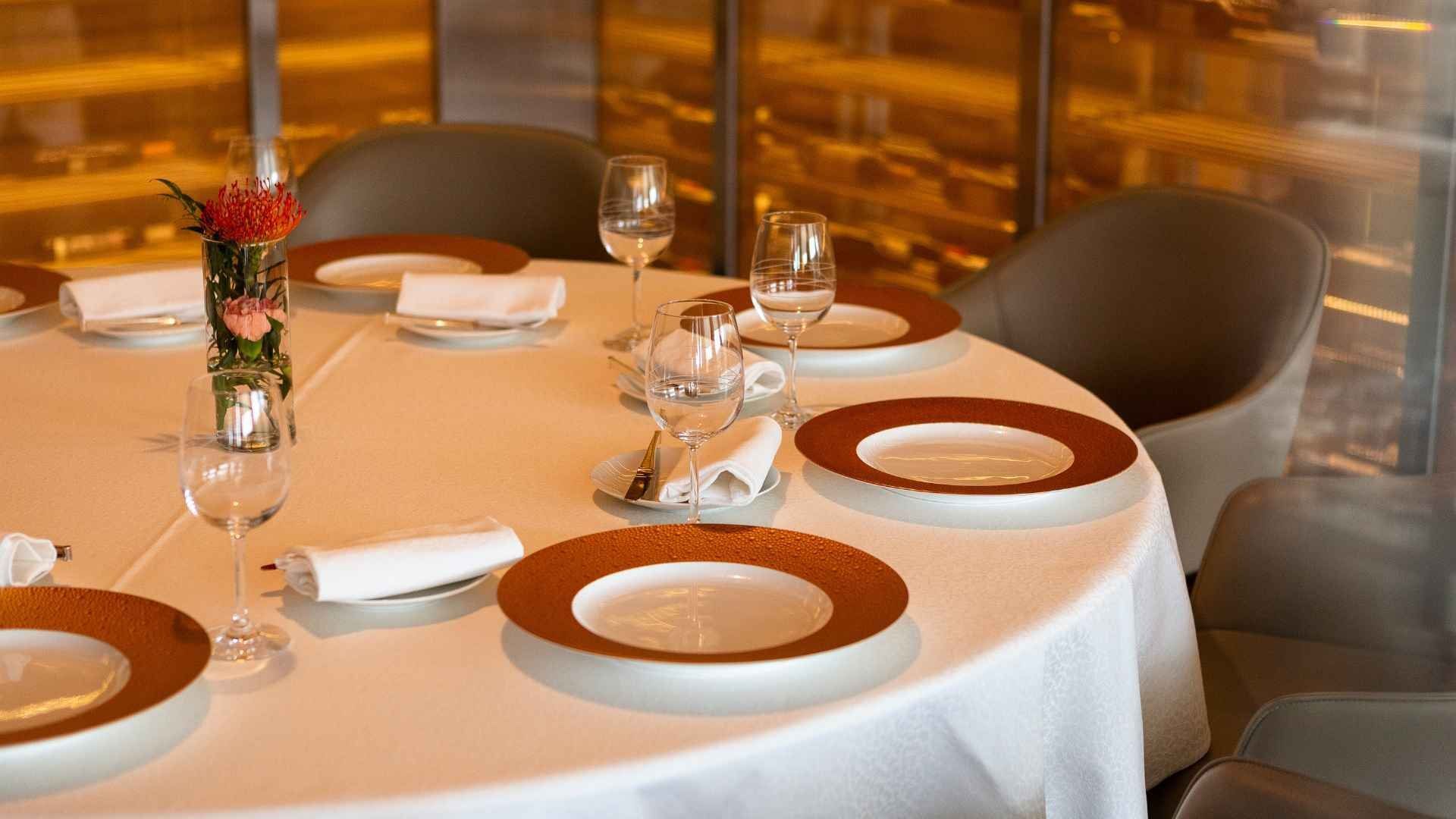 1920x1080 Set the Perfect Table with This Expert Guide