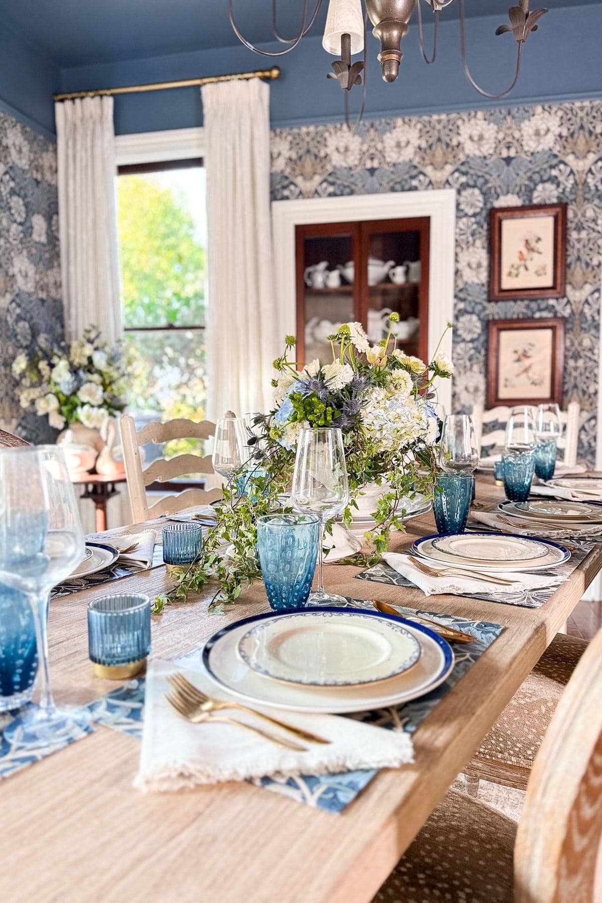1200x1800 DIY Wallpaper Placemats: Easy Home Decor Project