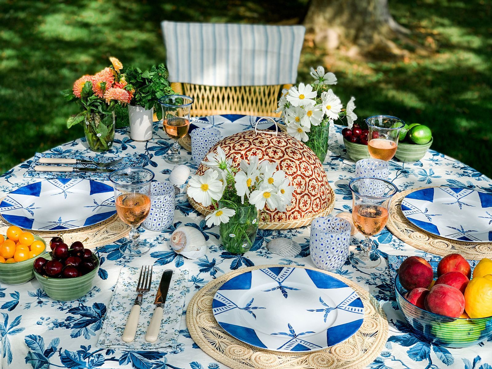 1600x1200 Summer Table Decorations: Let These Settings Inspire Your August Soirée