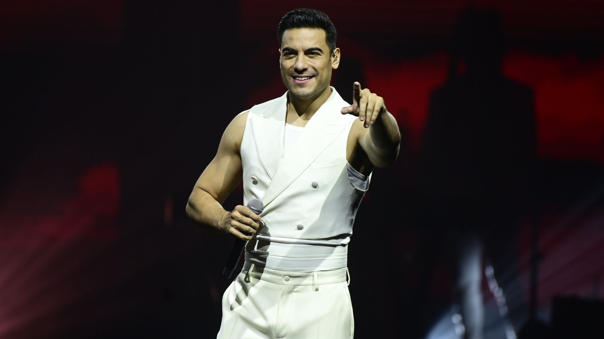 1920x1080 Carlos Rivera anuncia con orgullo su concierto en la Plaza de Toros Monunmental 'La México'. ¡HOLA!